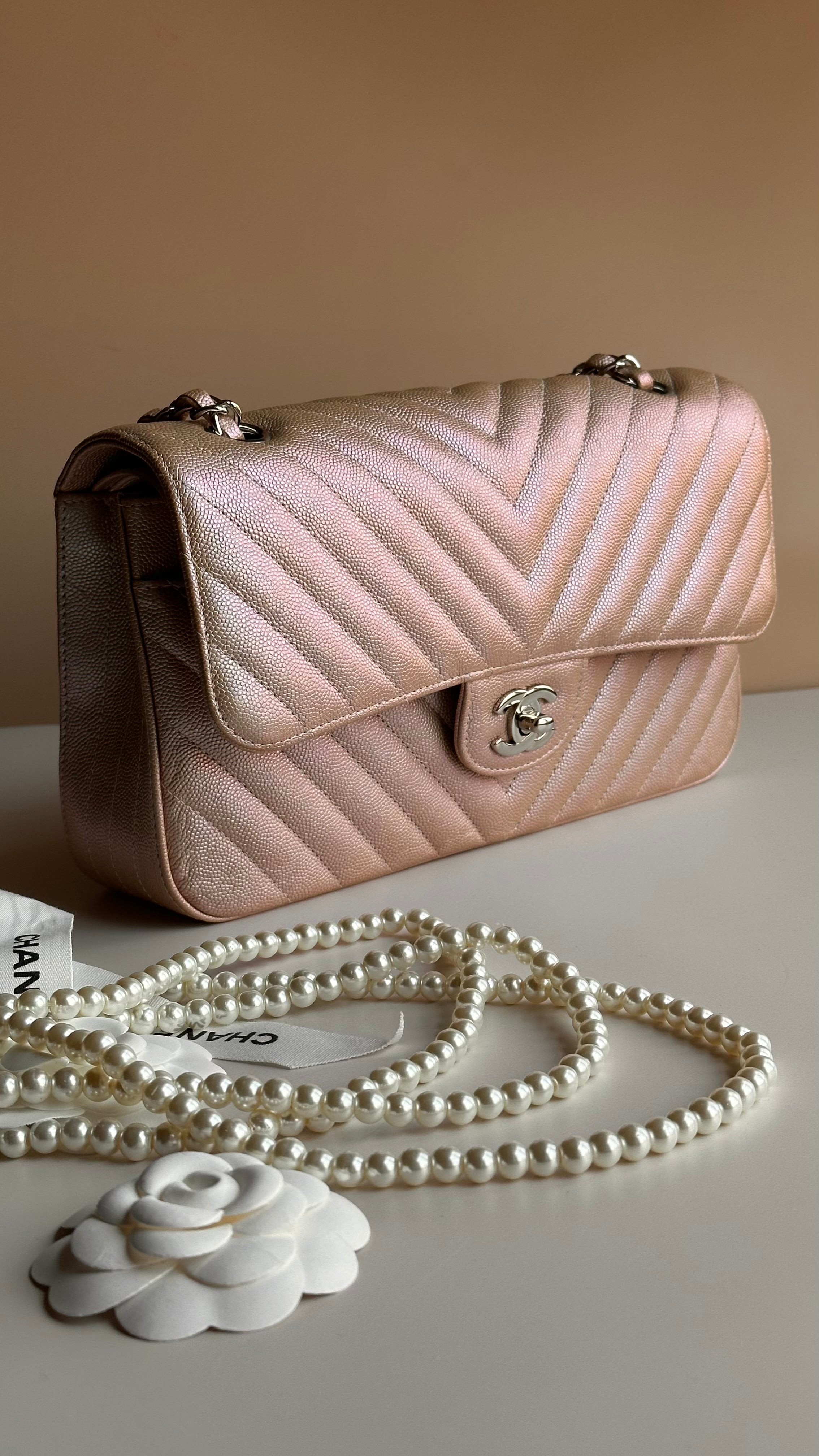 17B Chanel Medium Classic Flap Metallic Rose Gold Chevron SHW