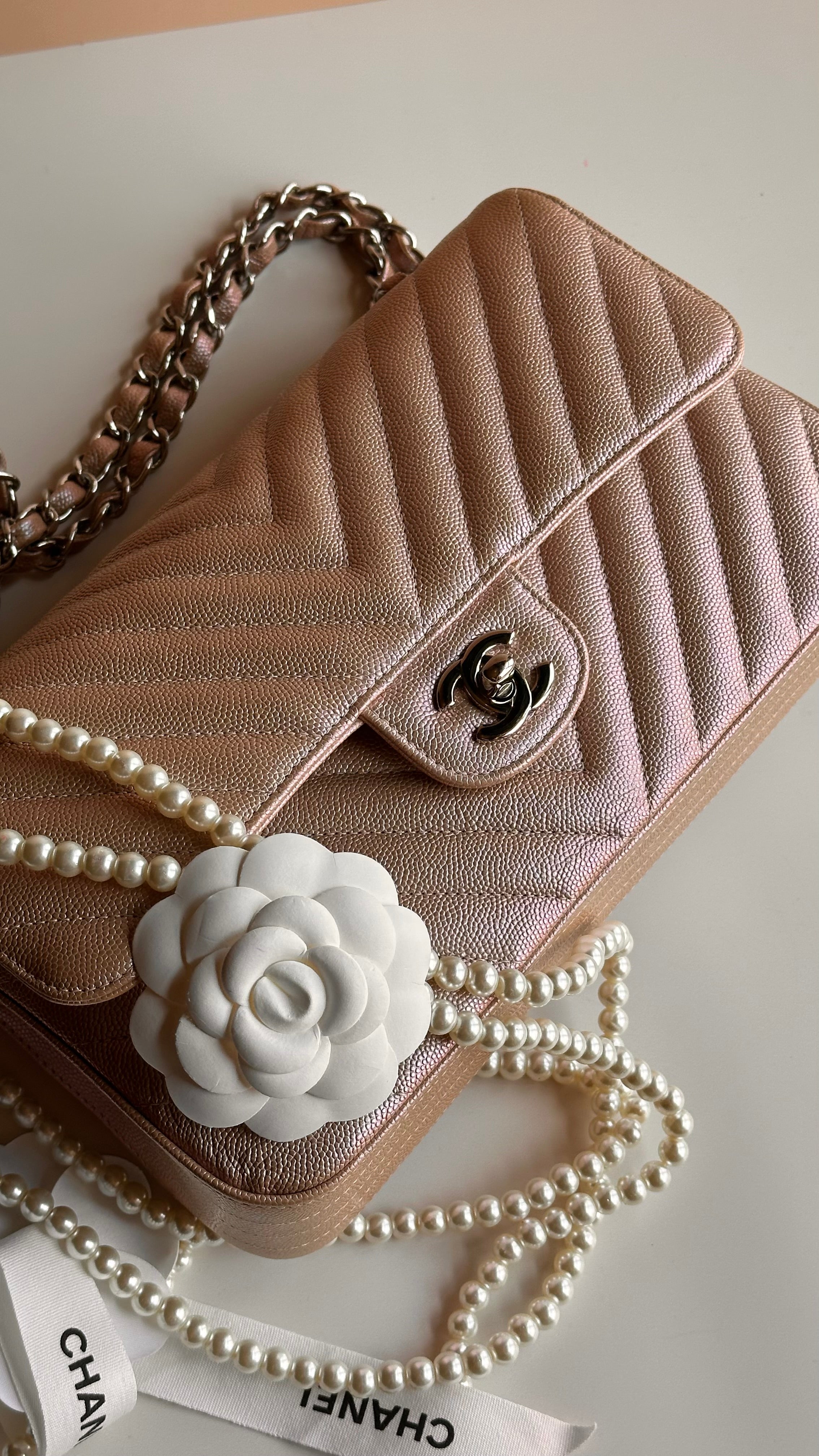 17B Chanel Medium Classic Flap Metallic Rose Gold Chevron SHW