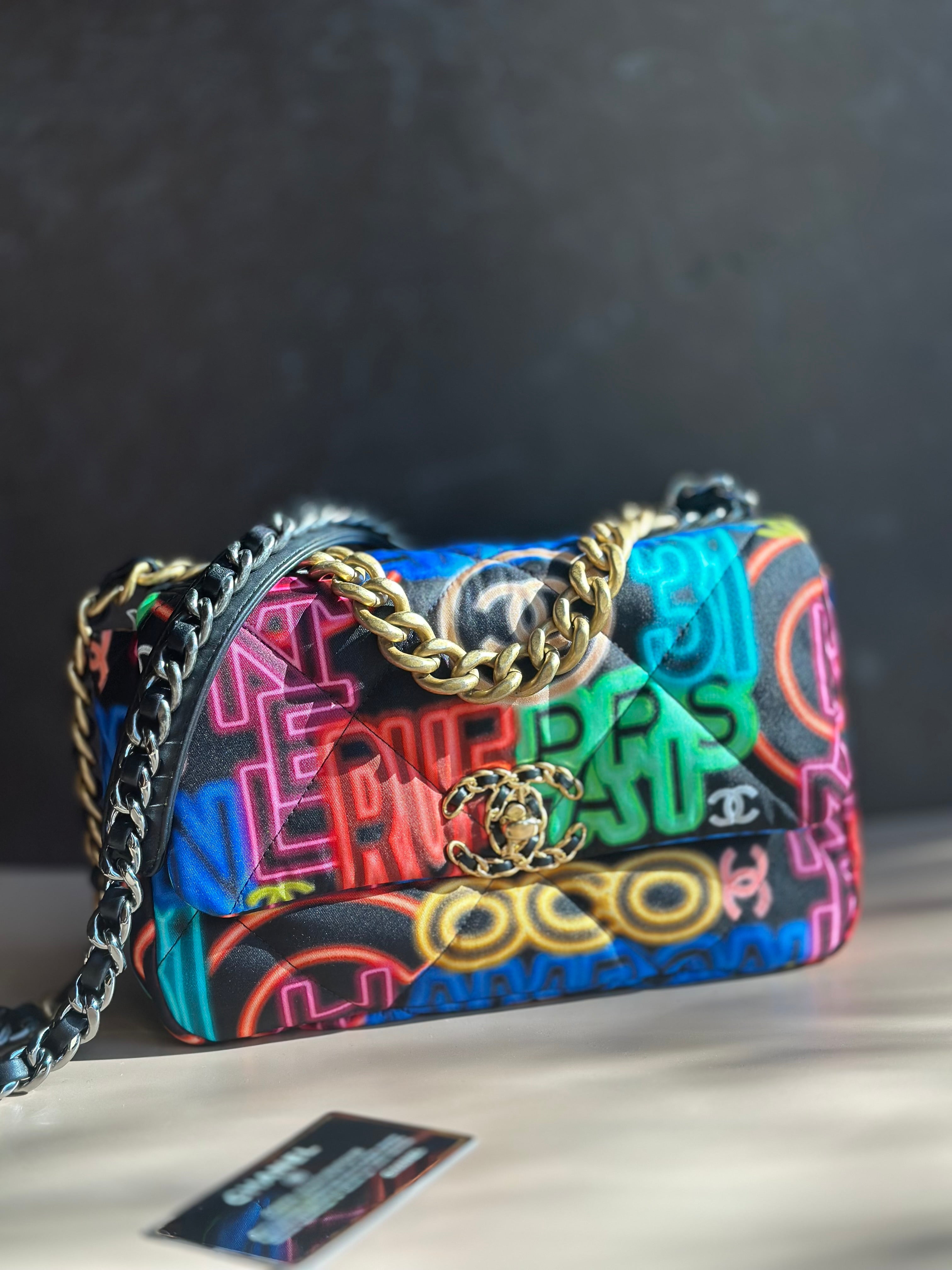 Chanel 19 Medium Flap Bag – 21S Collection