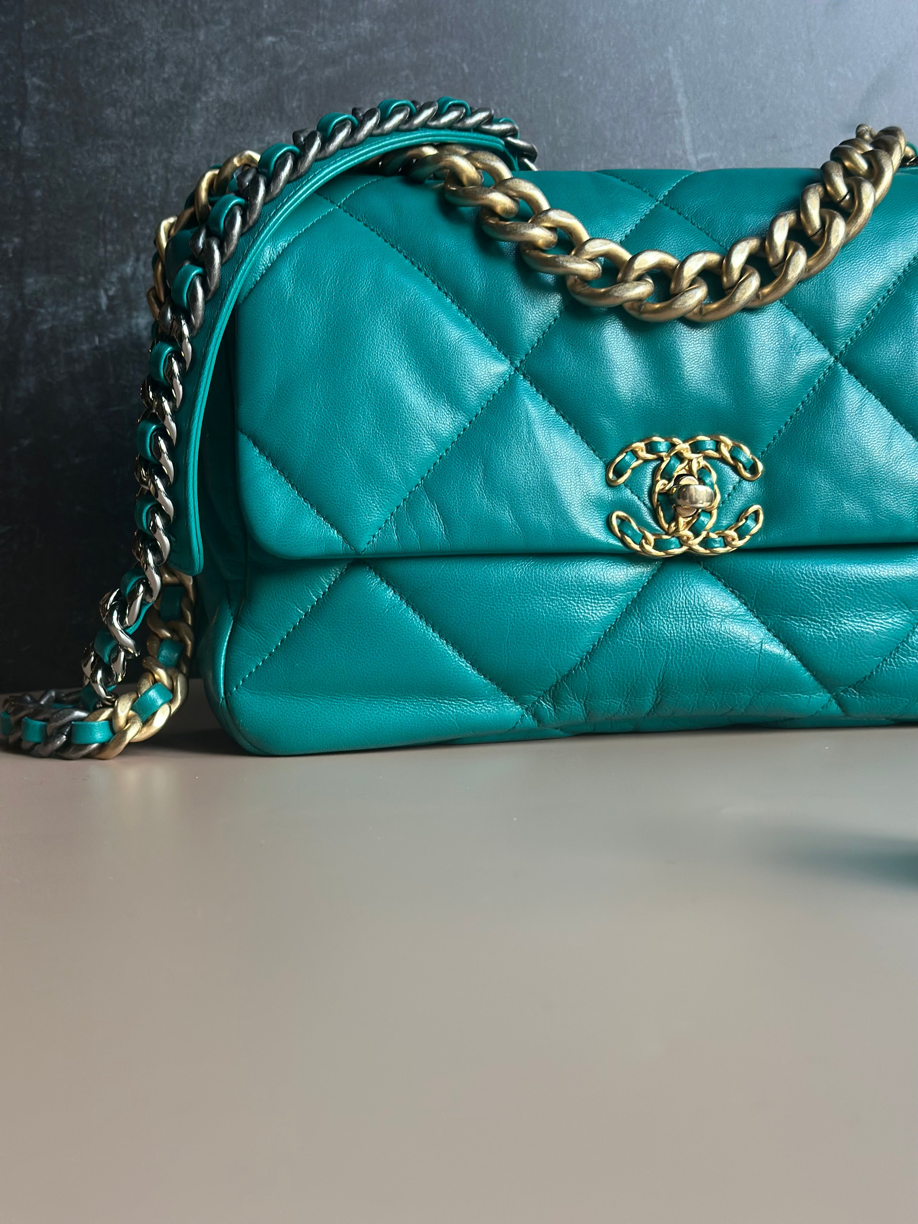 19K Medium-Large 19 Flap Dark Green Goatskin Trio Mix Hardware