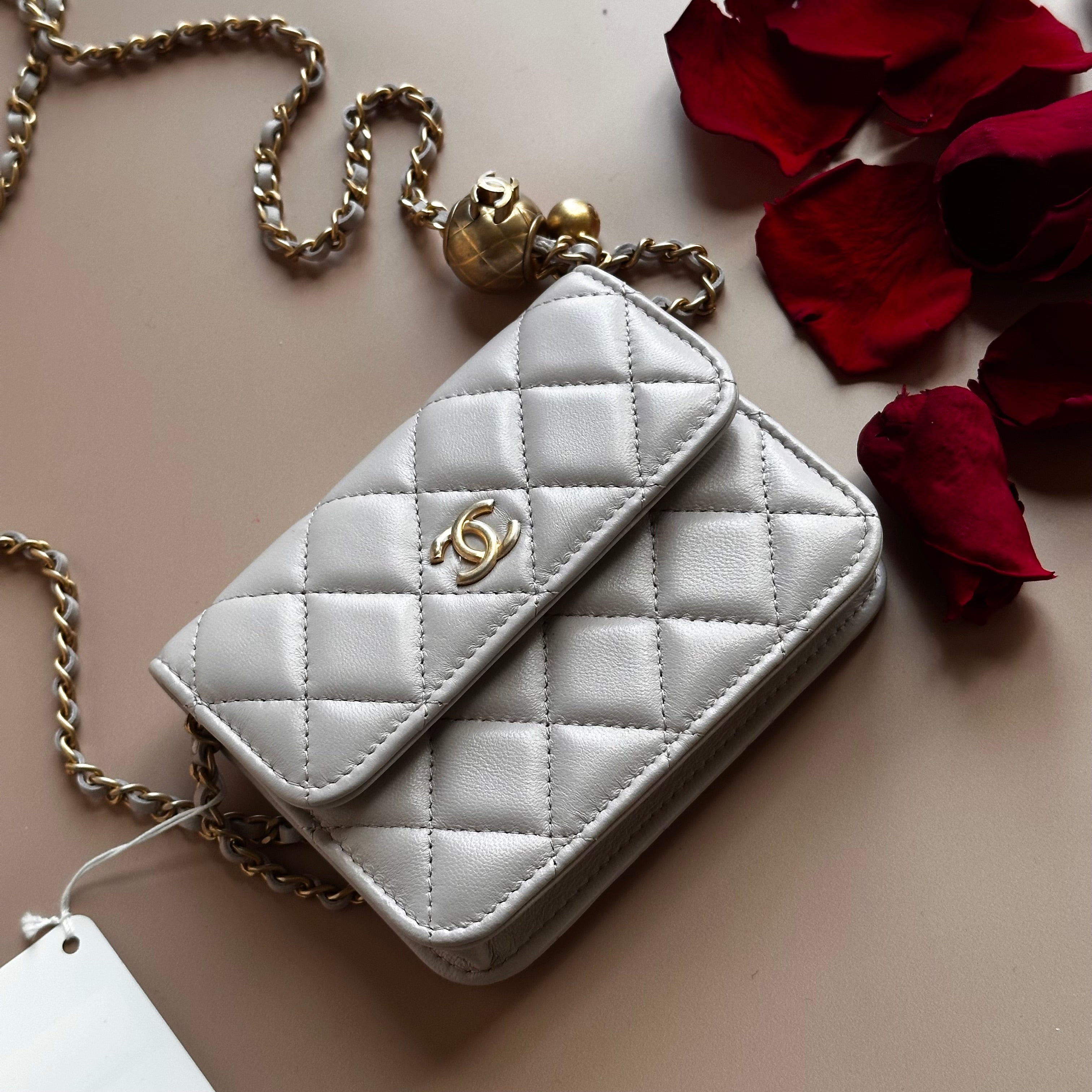 21B Chanel Pearl Crush Mini Clutch with chain lilac lambskin and aged gold hardware