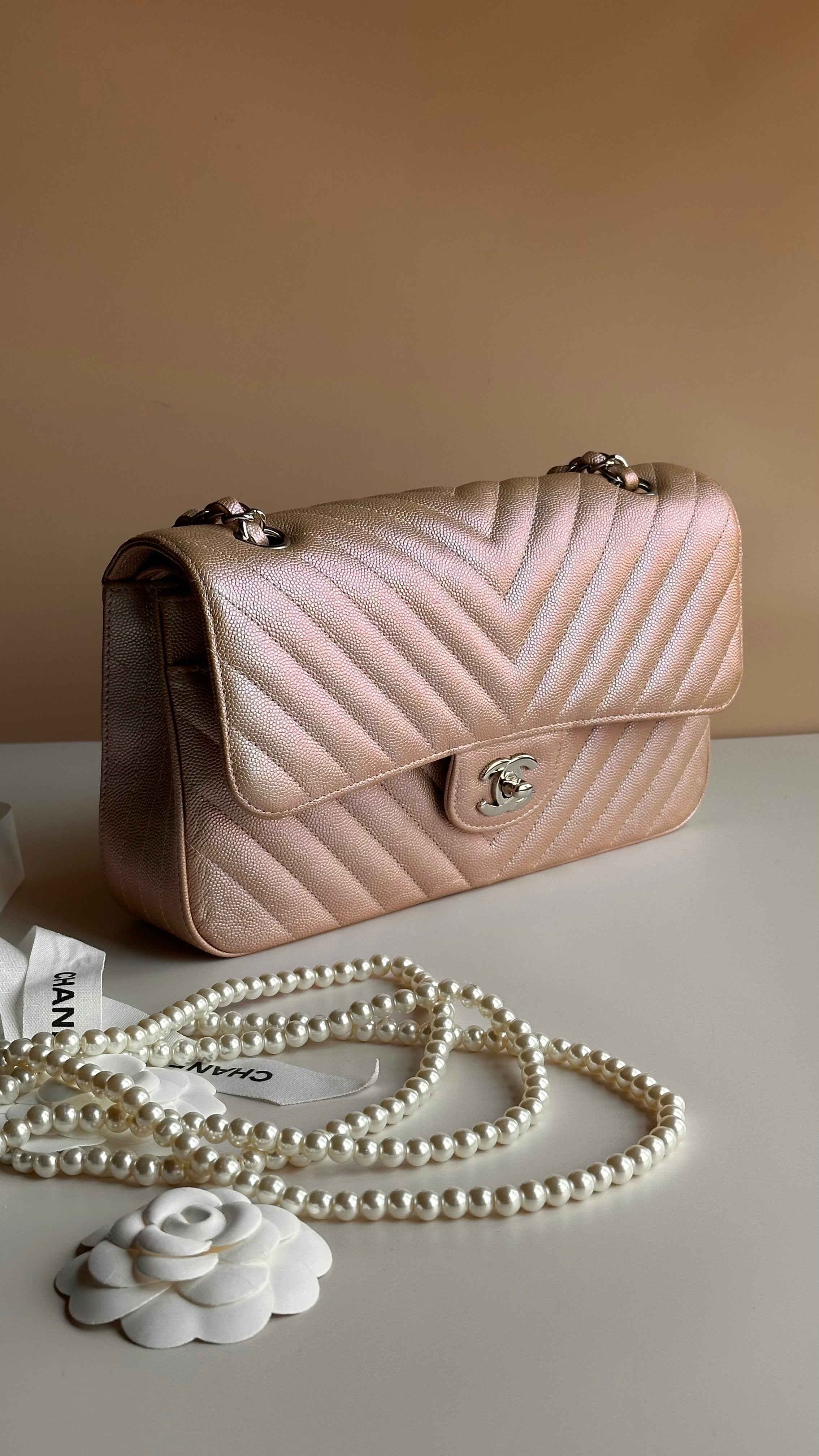 17B Chanel Medium Classic Flap Metallic Rose Gold Chevron SHW