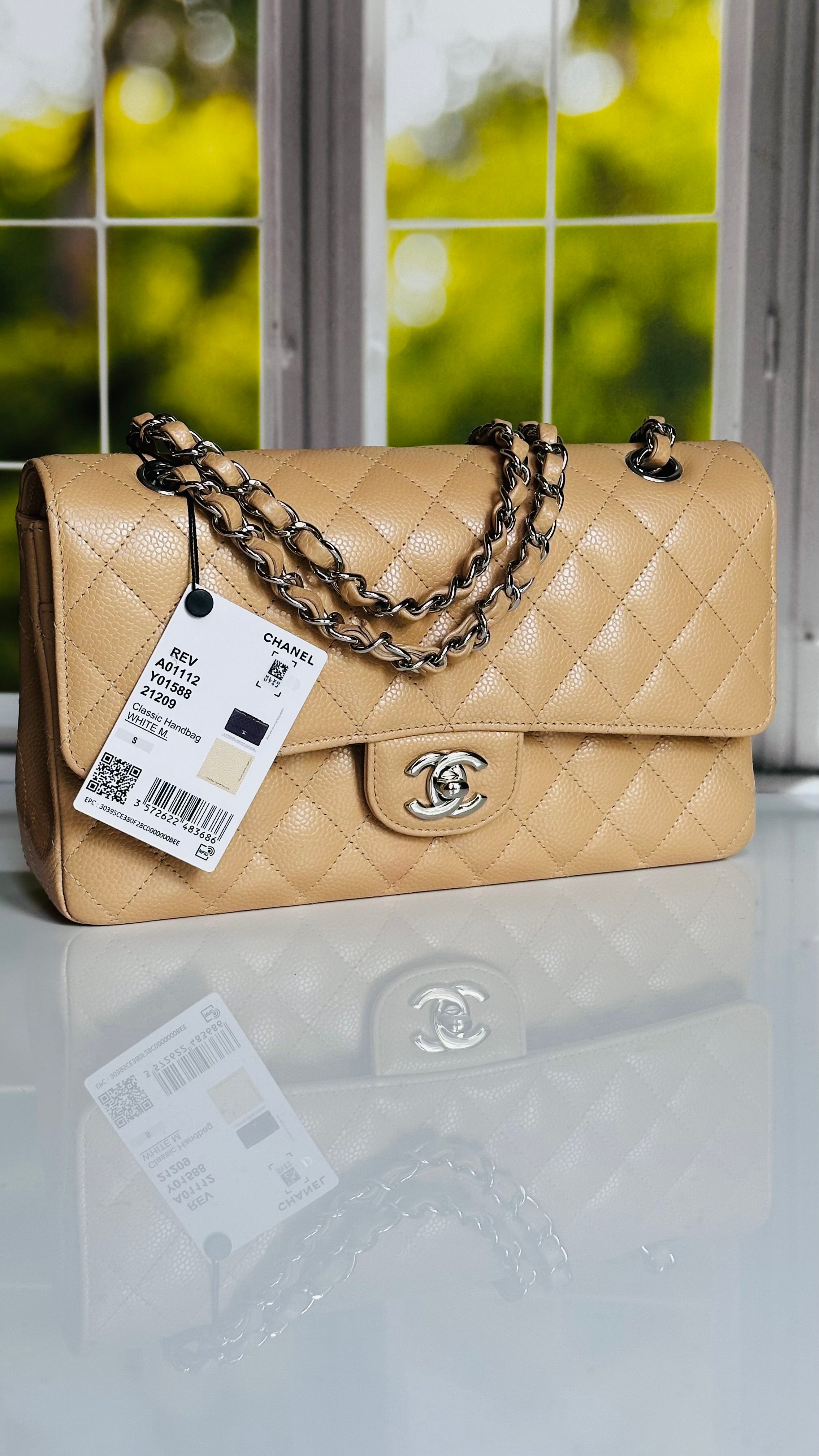2022 Chanel Medium Classic Flap Beige Clair Caviar SHW