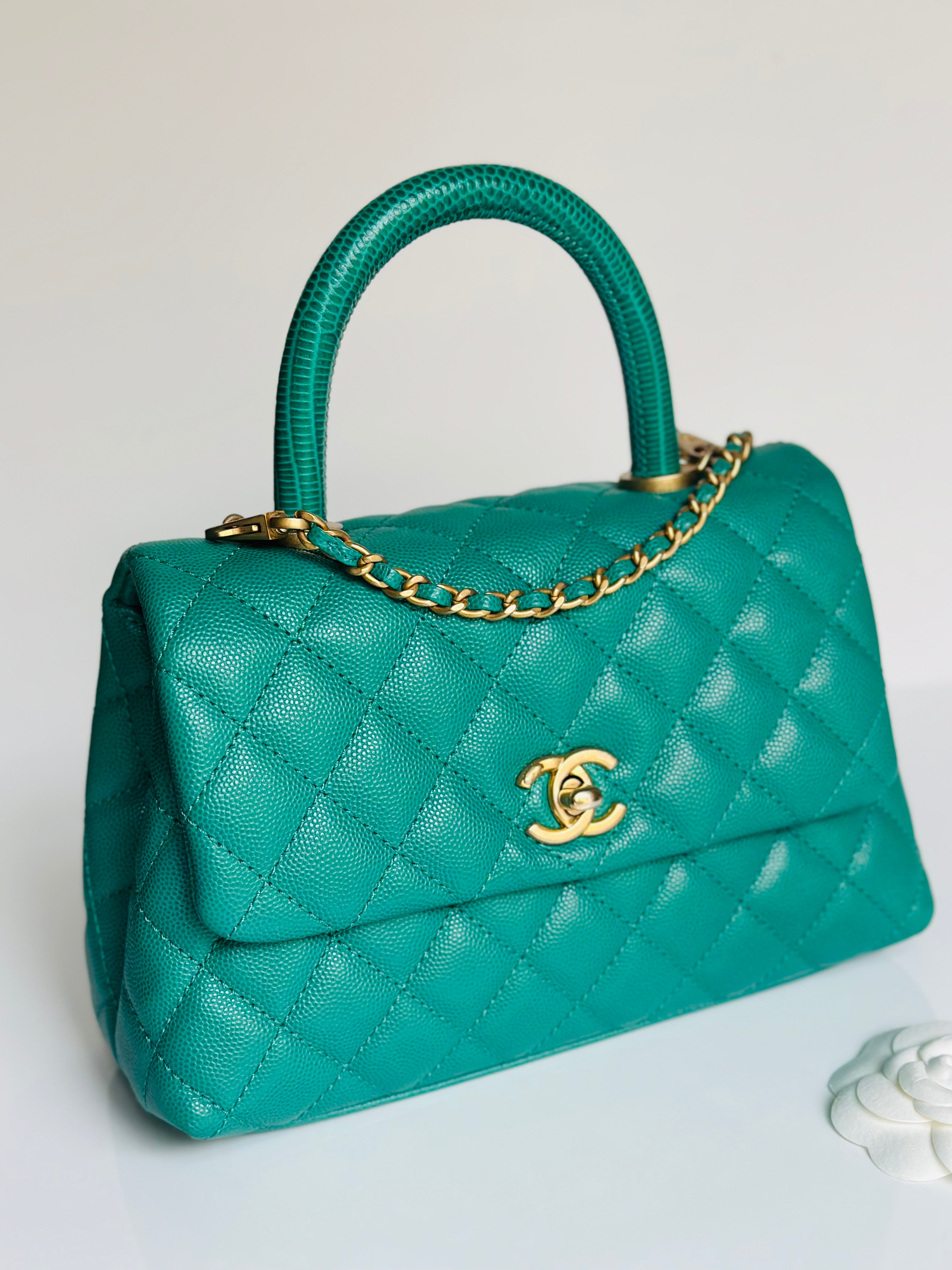 Métiers D’art 2019 Chanel Small Coco Handle Flap Green Caviar & Aged Gold Hardware