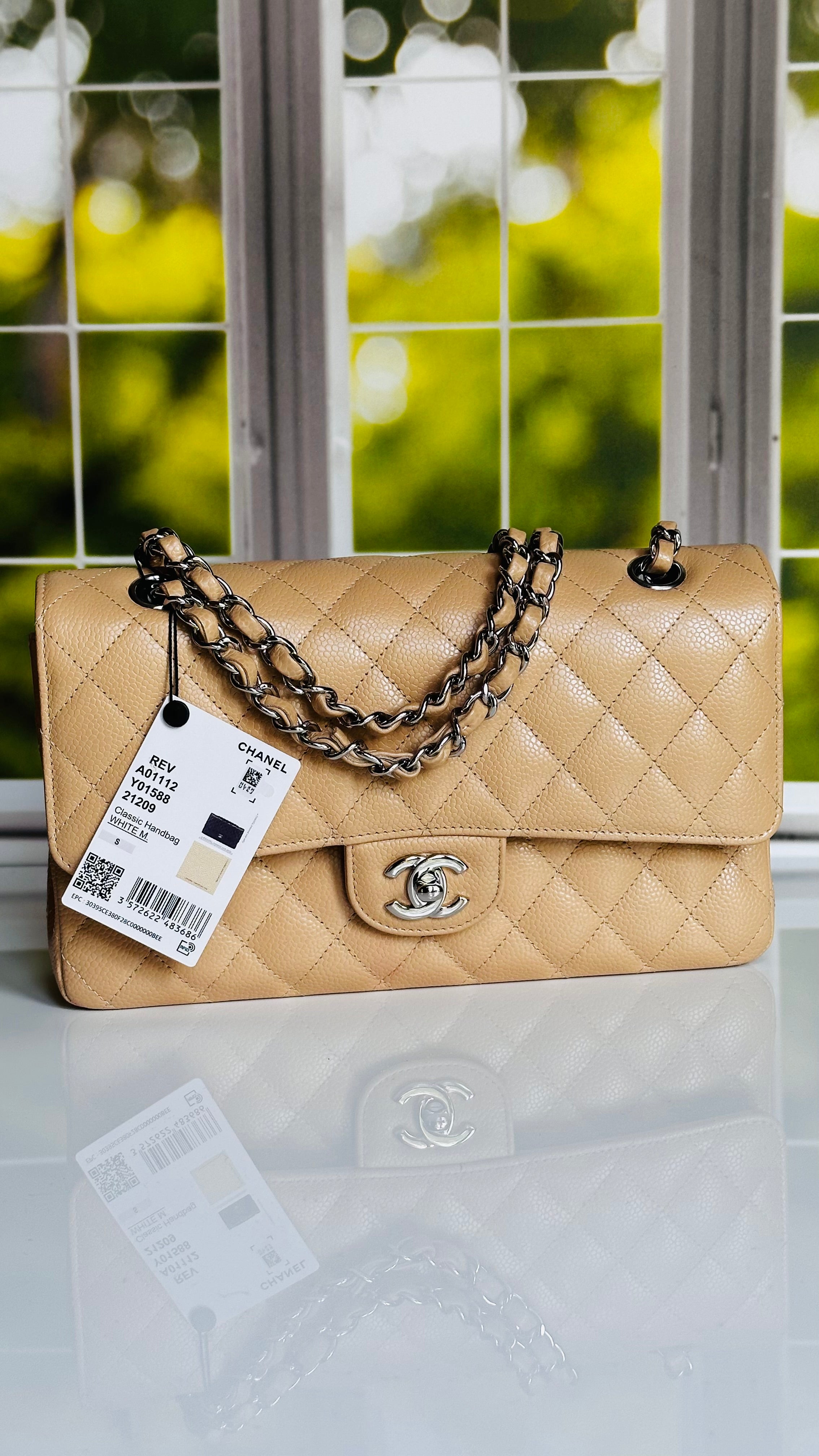 2022 Chanel Medium Classic Flap Beige Clair Caviar SHW