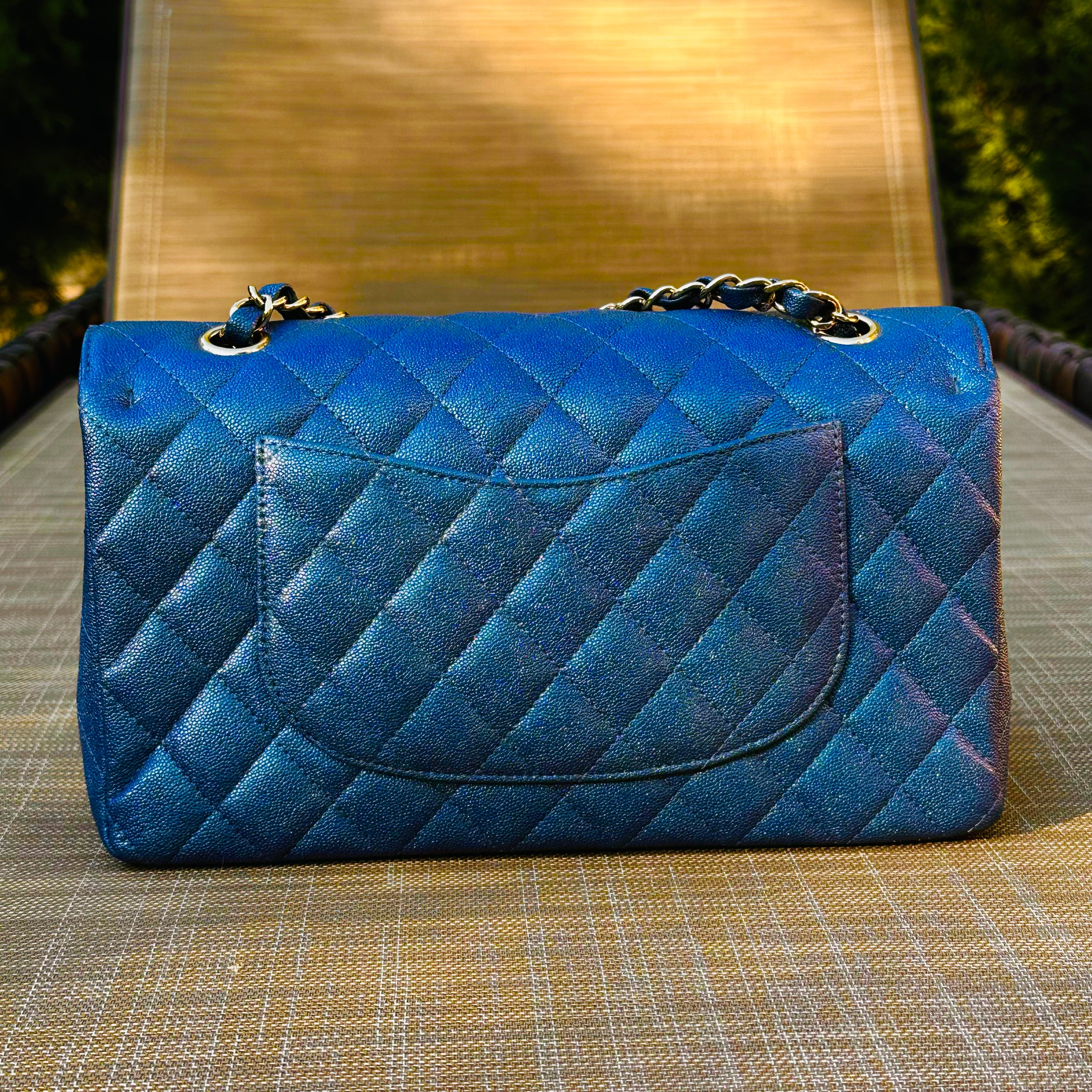 2019 19S Chanel Medium Iridescent Blue Caviar LGHW