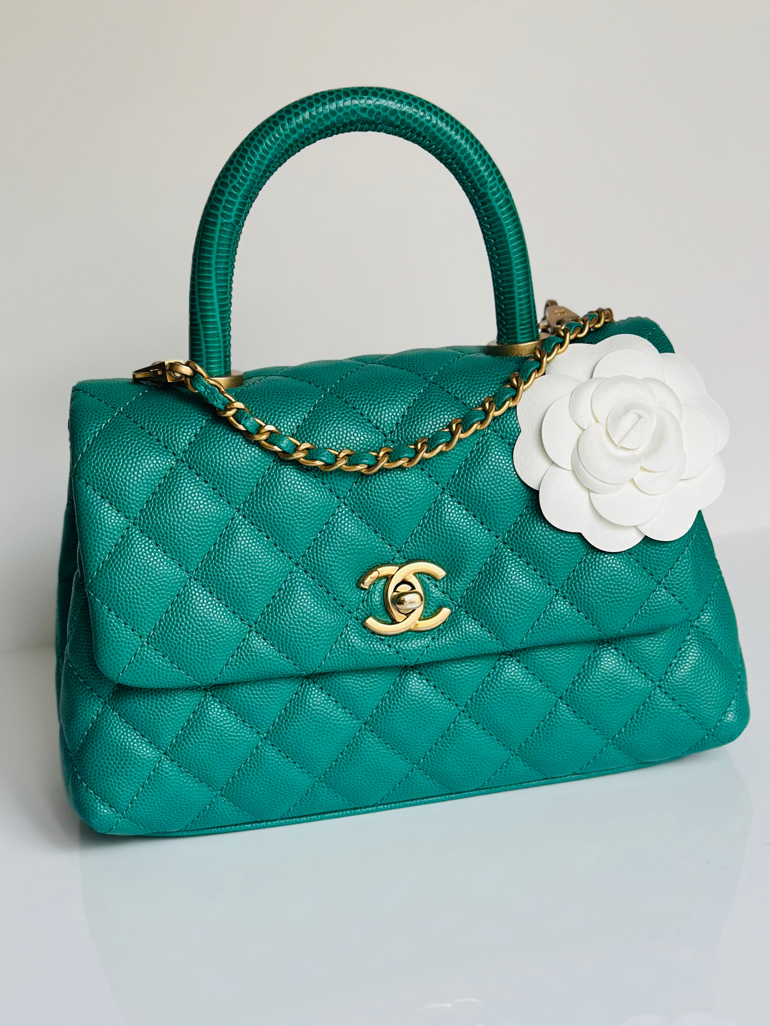 Métiers D’art 2019 Chanel Small Coco Handle Flap Green Caviar & Aged Gold Hardware