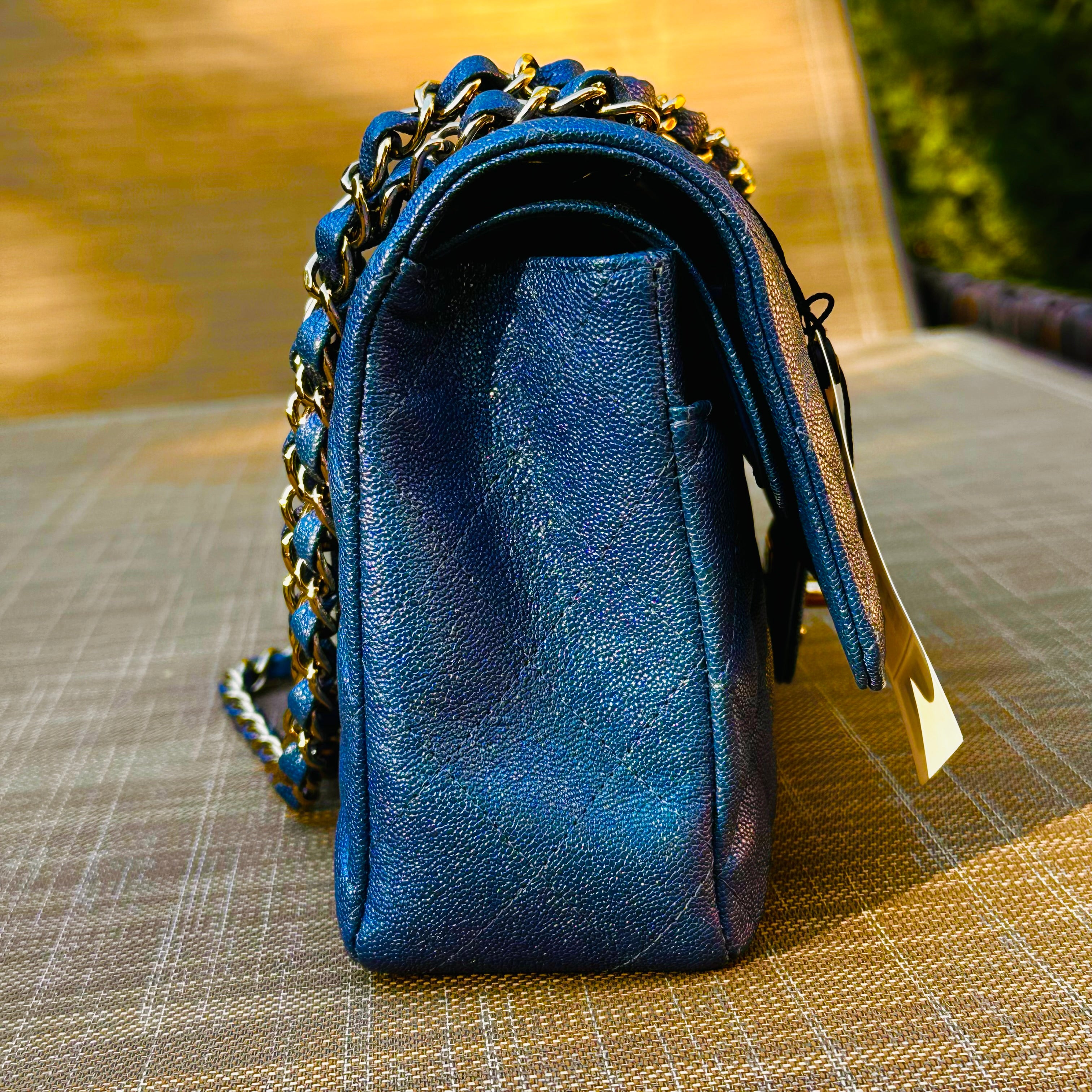 2019 19S Chanel Medium Iridescent Blue Caviar LGHW