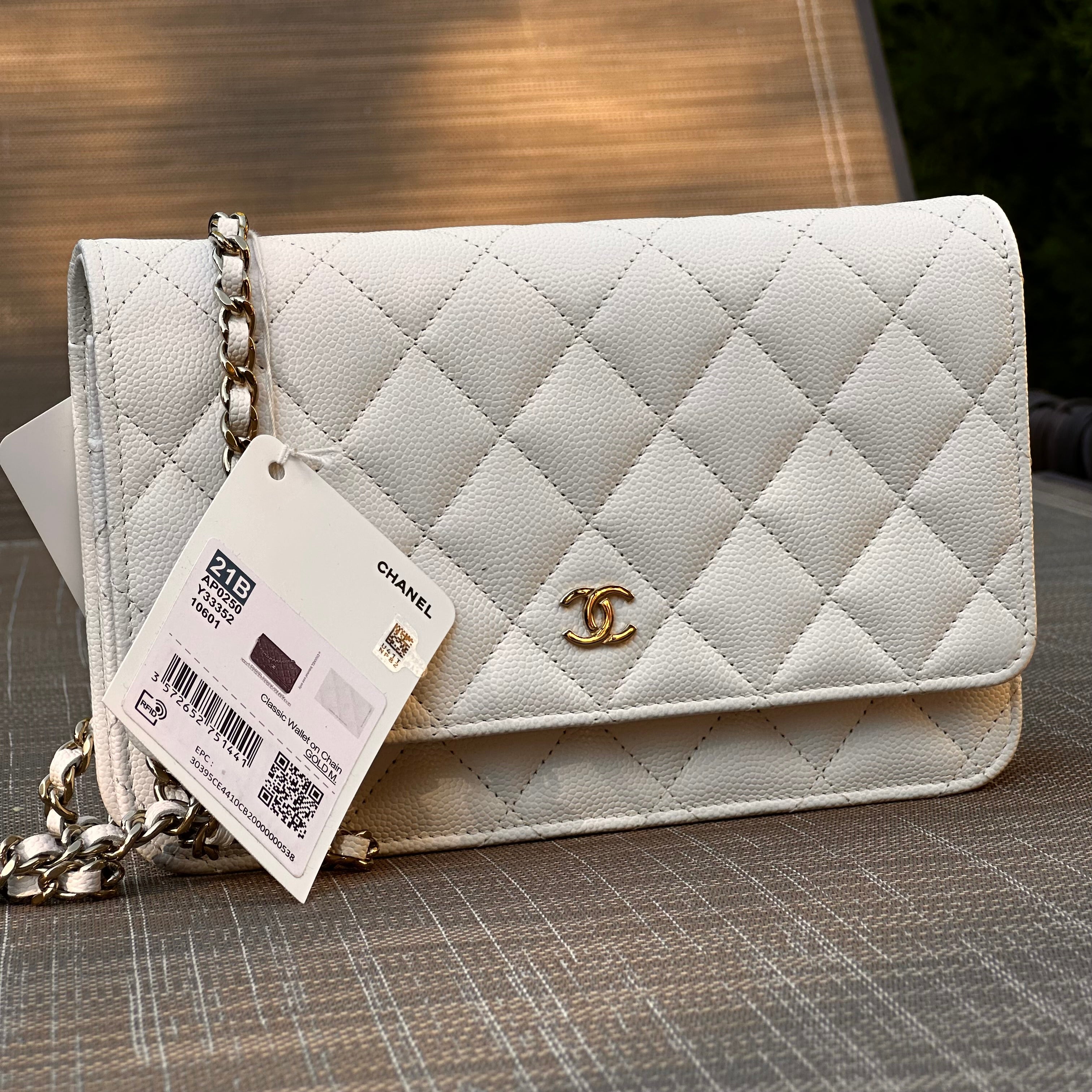 21B/ 2021 Chanel WOC White Caviar LGHW