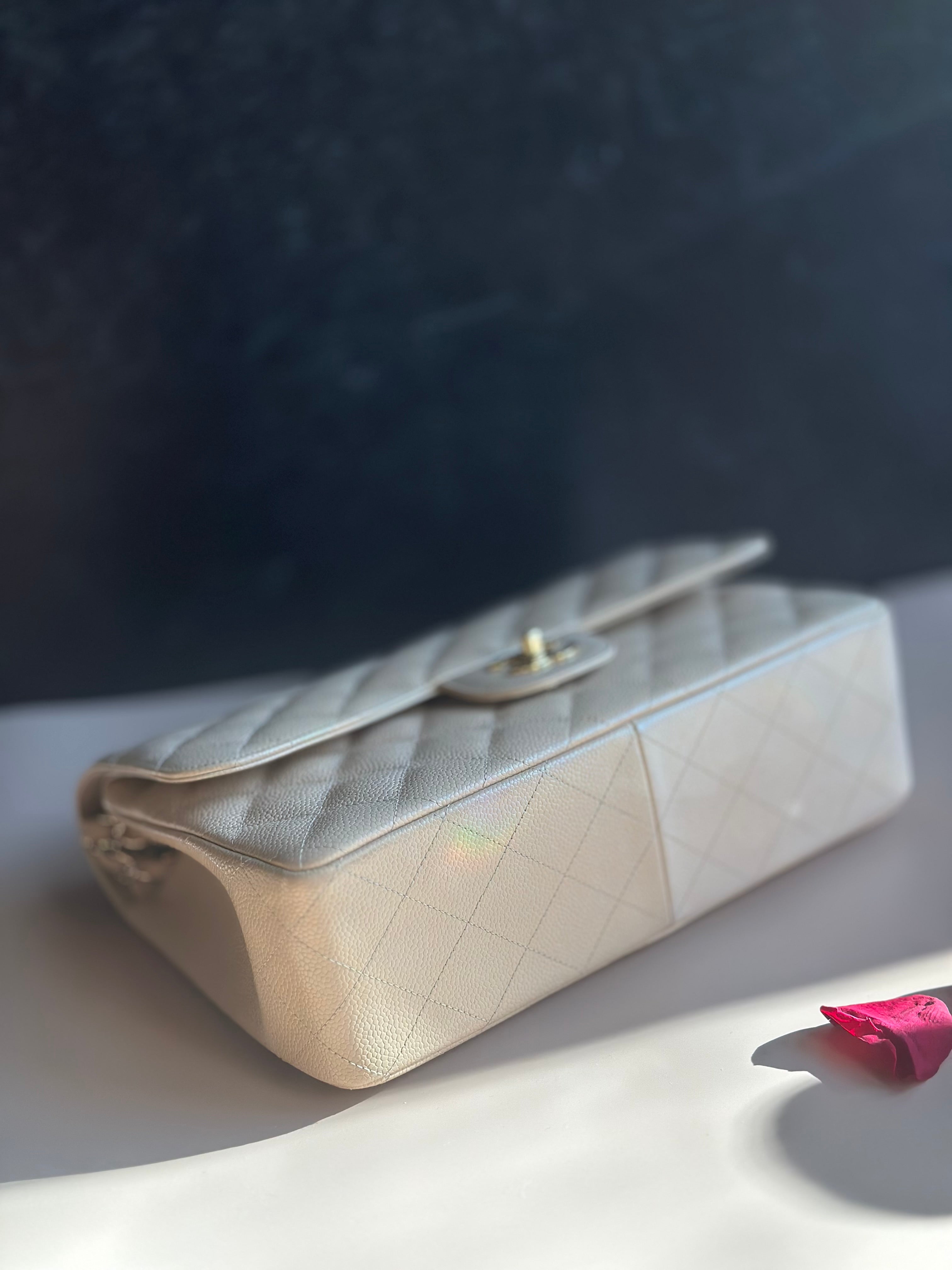 Chanel jumbo Beige Clair Classic Flap