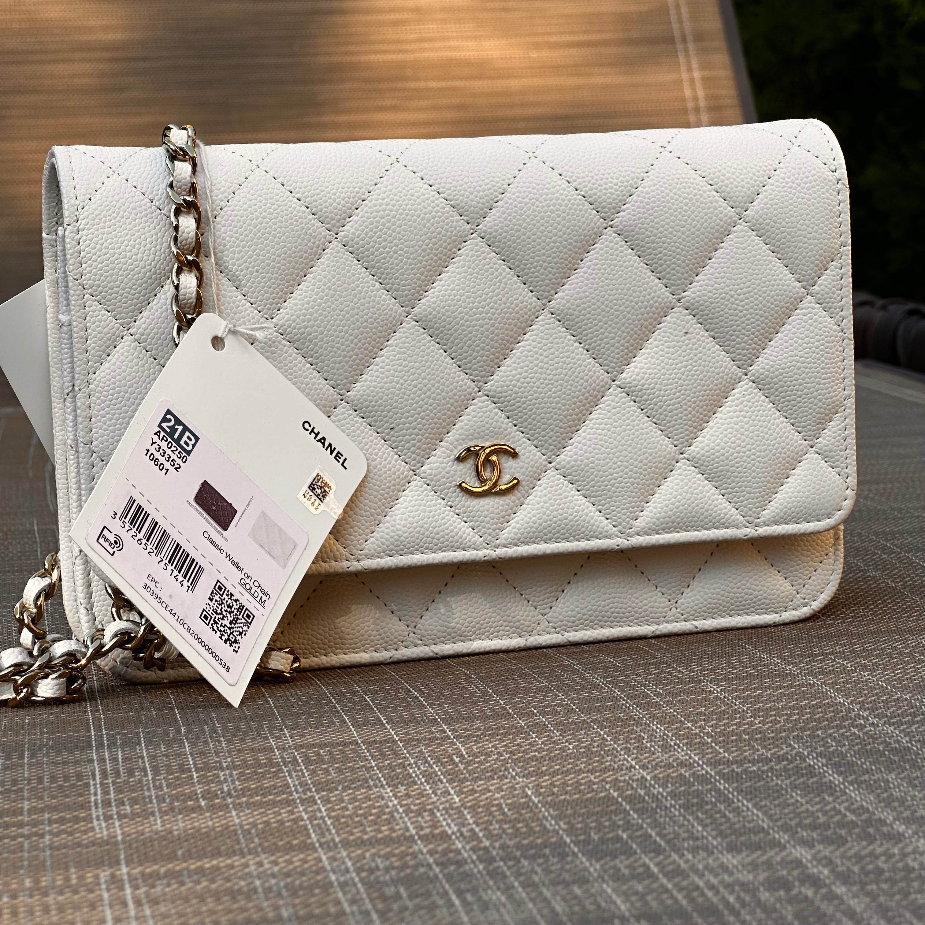 21B/ 2021 Chanel WOC White Caviar LGHW