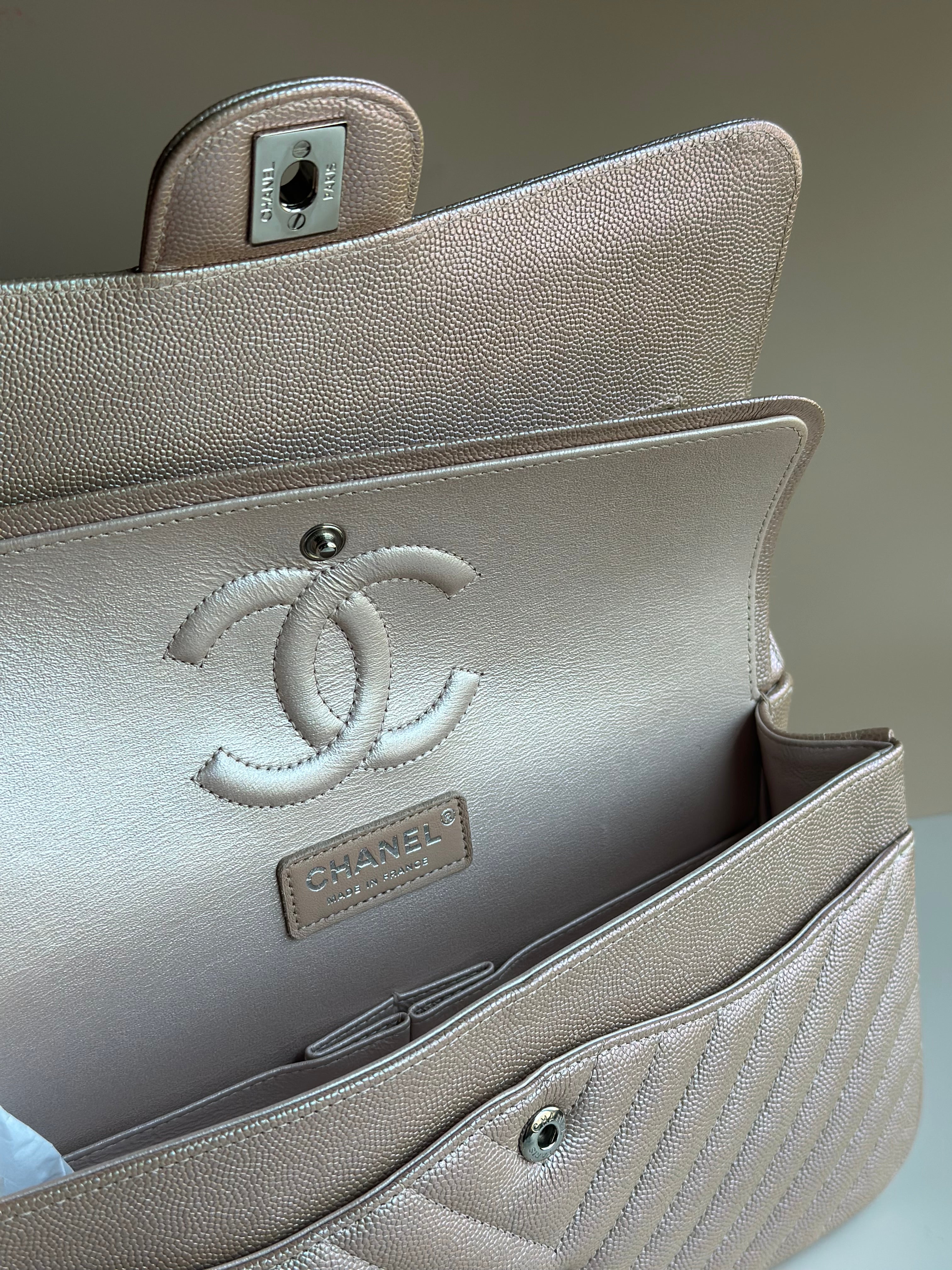 17B Chanel Medium Classic Flap Metallic Rose Gold Chevron SHW