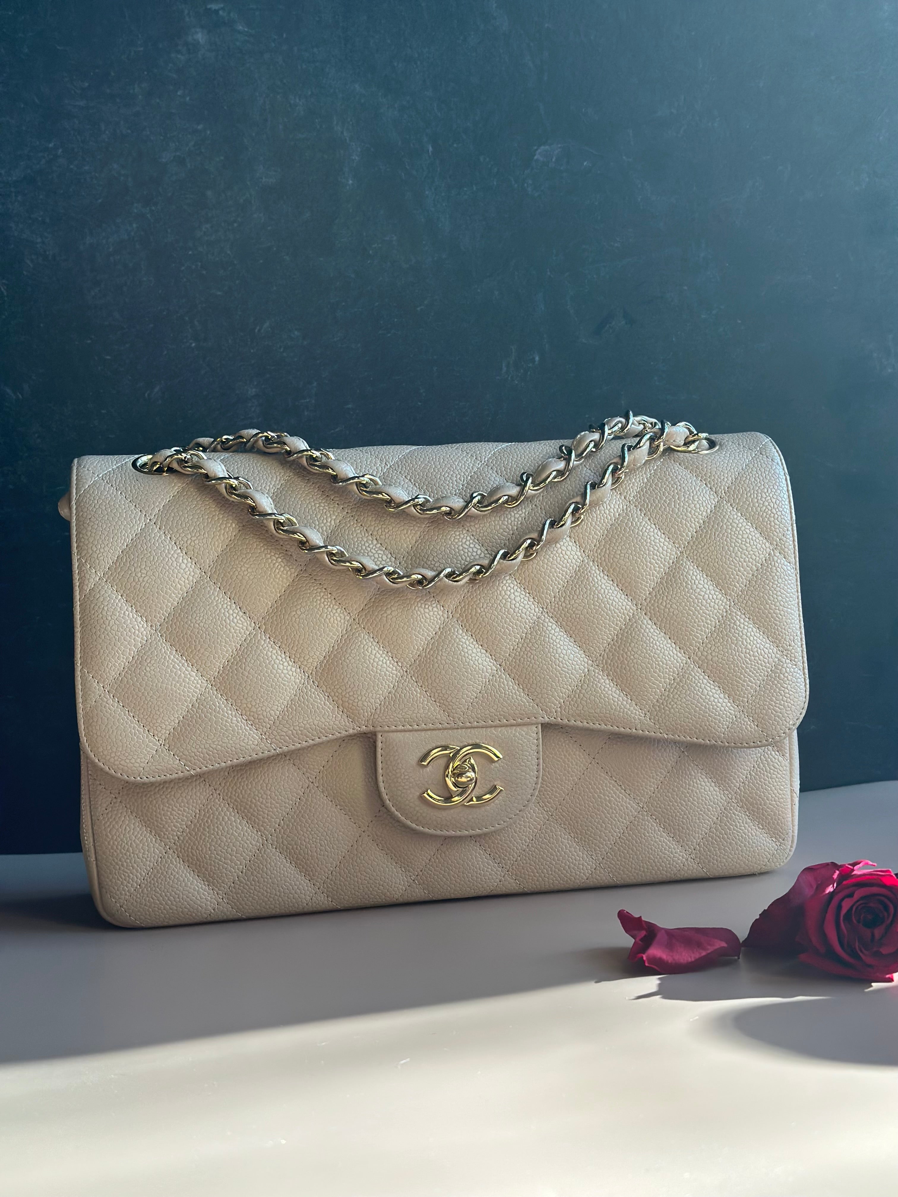 Chanel jumbo Beige Clair Classic Flap