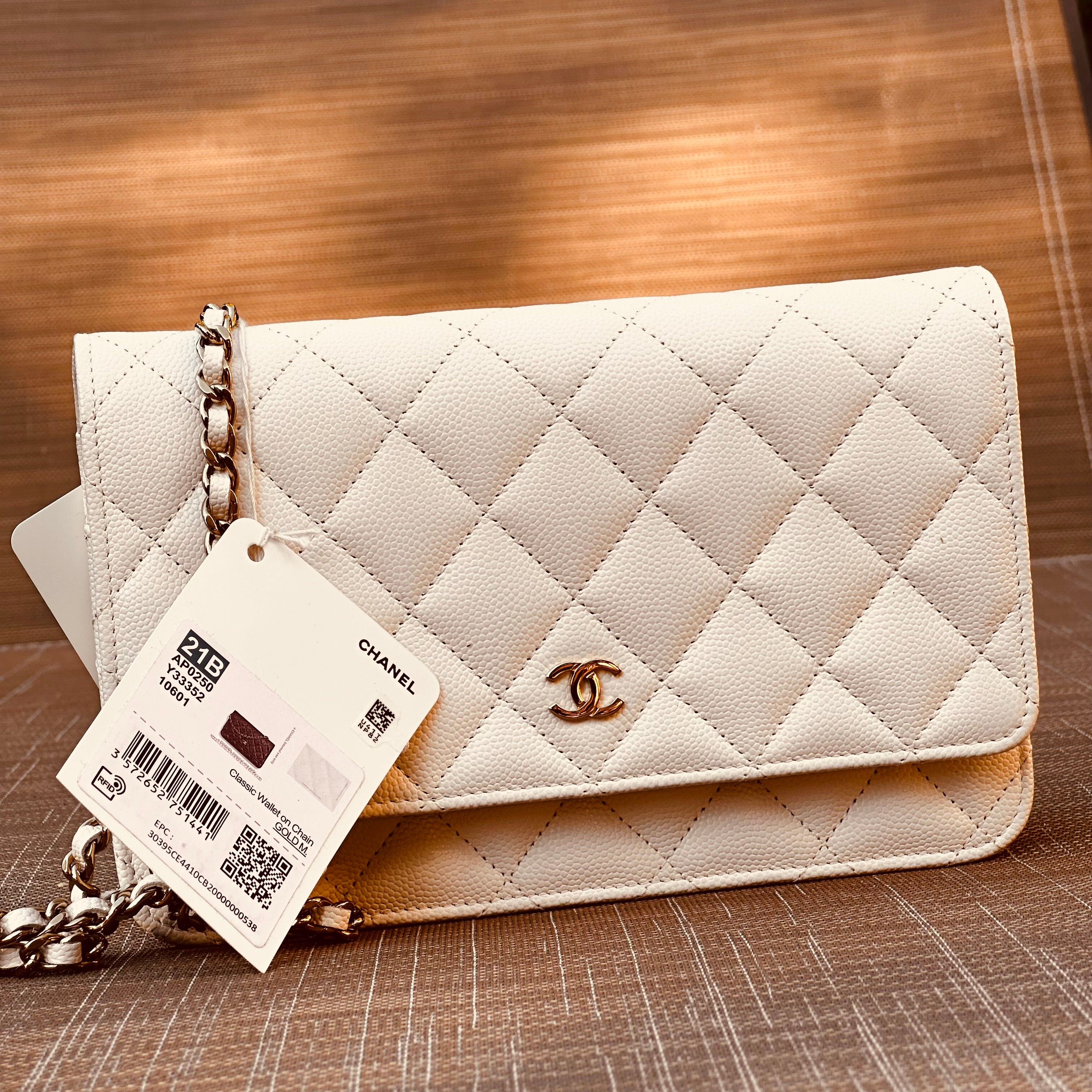 21B/ 2021 Chanel WOC White Caviar LGHW