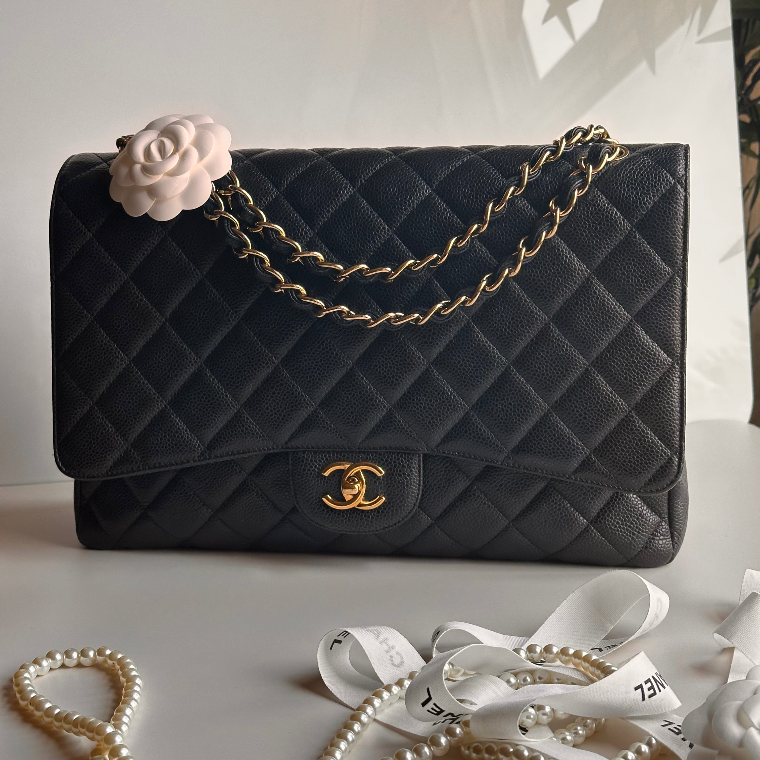 Chanel Maxi Classic Single Flap Black Caviar GHW
