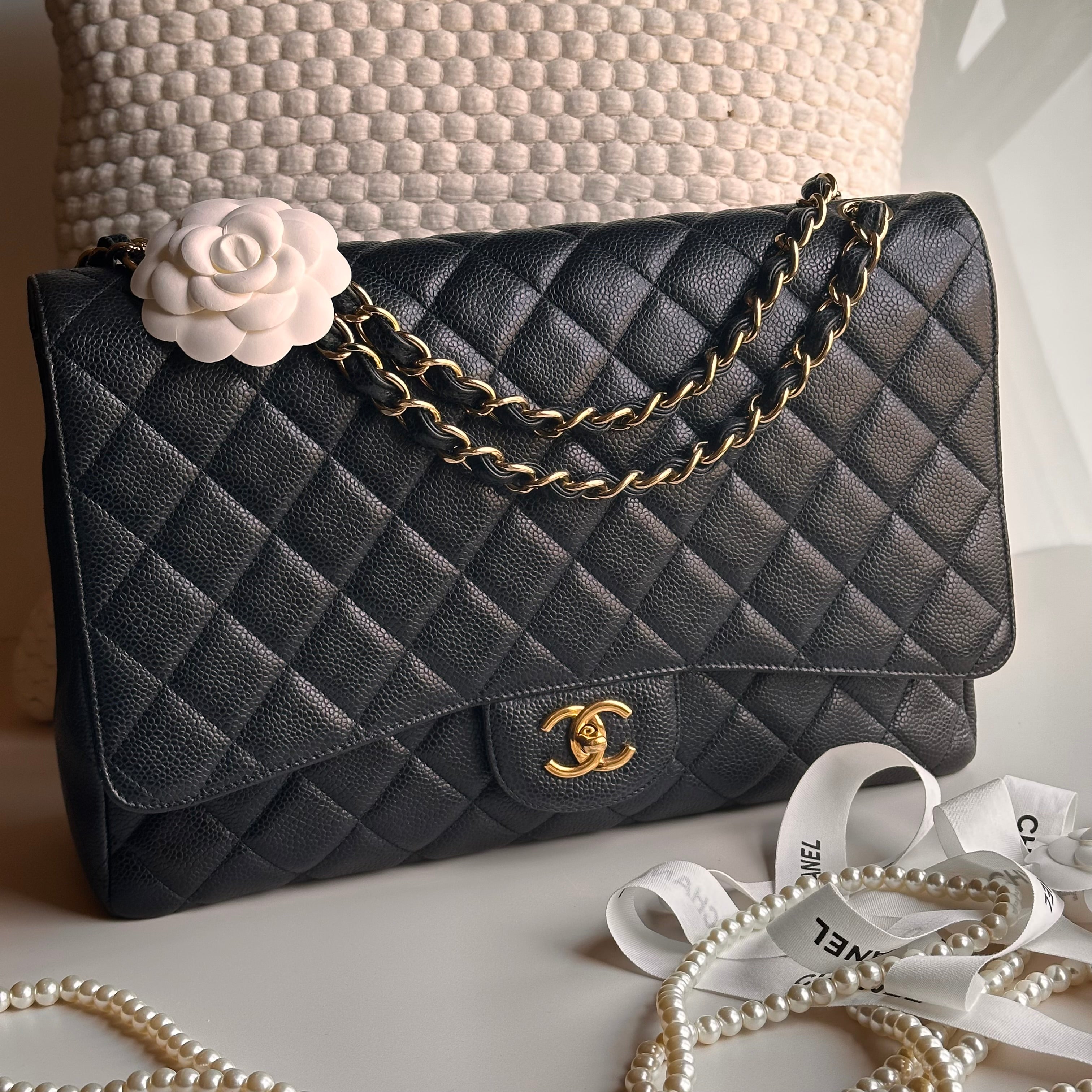 Chanel Maxi Classic Single Flap Black Caviar GHW