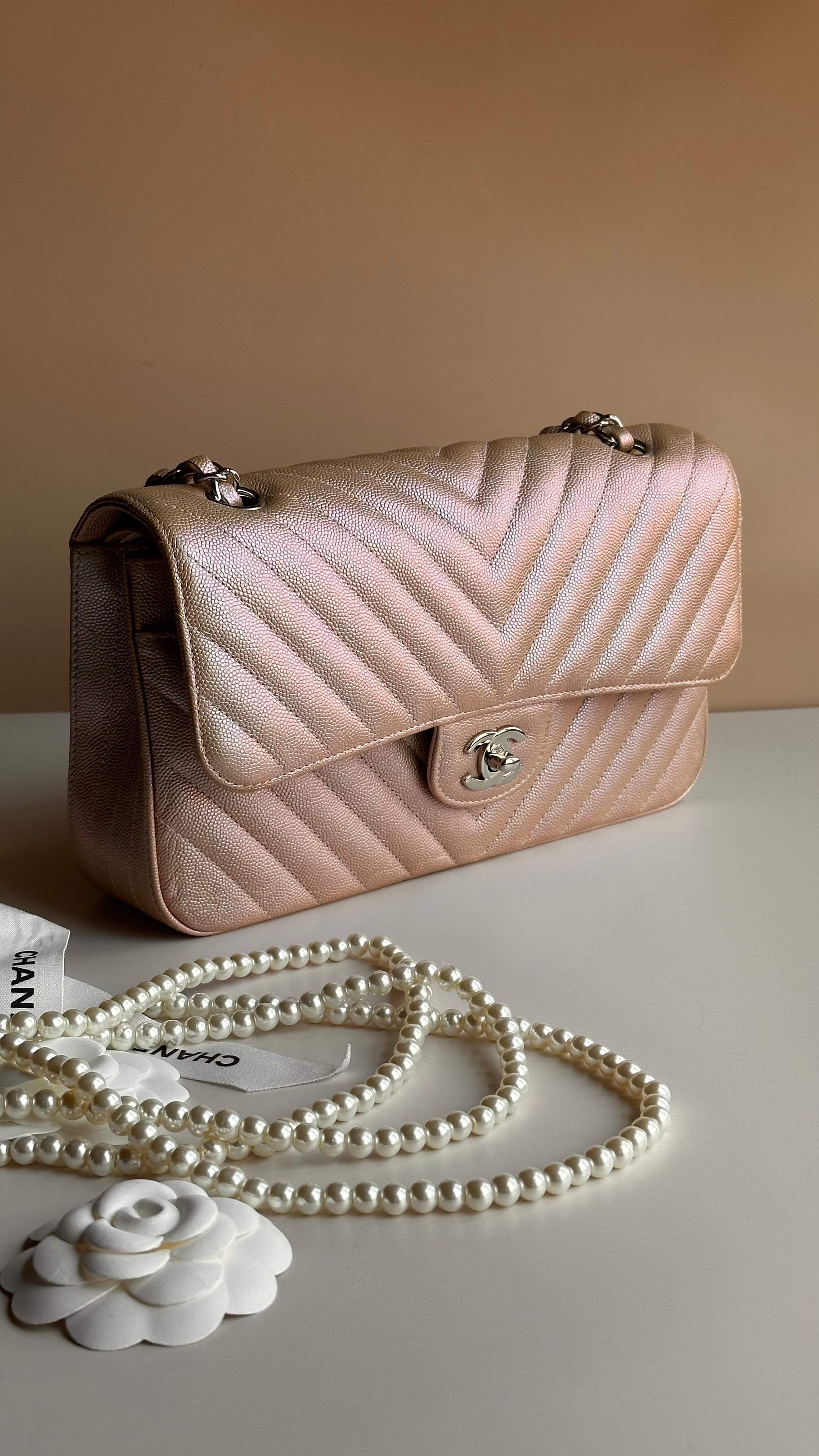 17B Chanel Medium Classic Flap Metallic Rose Gold Chevron SHW