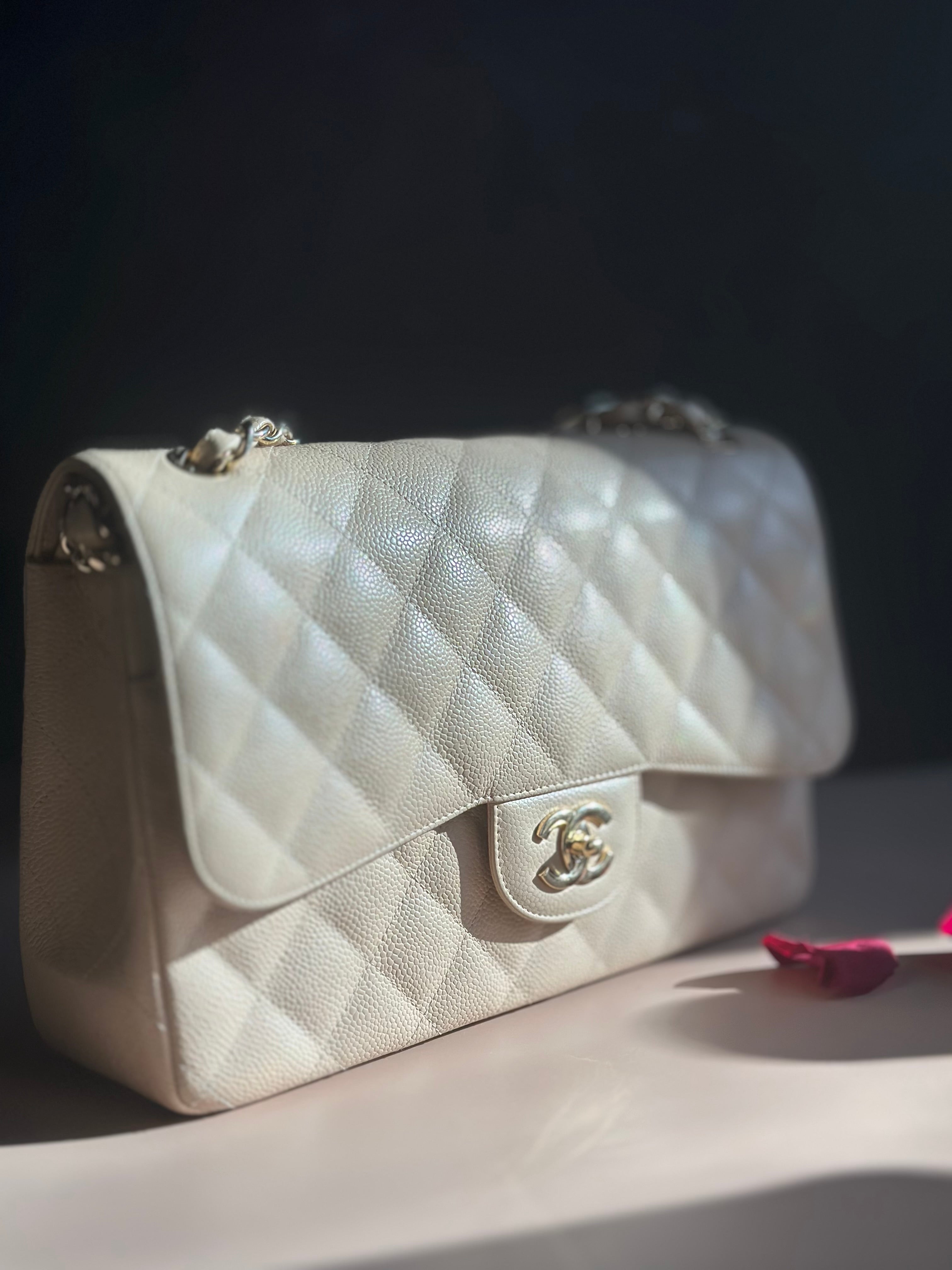 Chanel jumbo Beige Clair Classic Flap