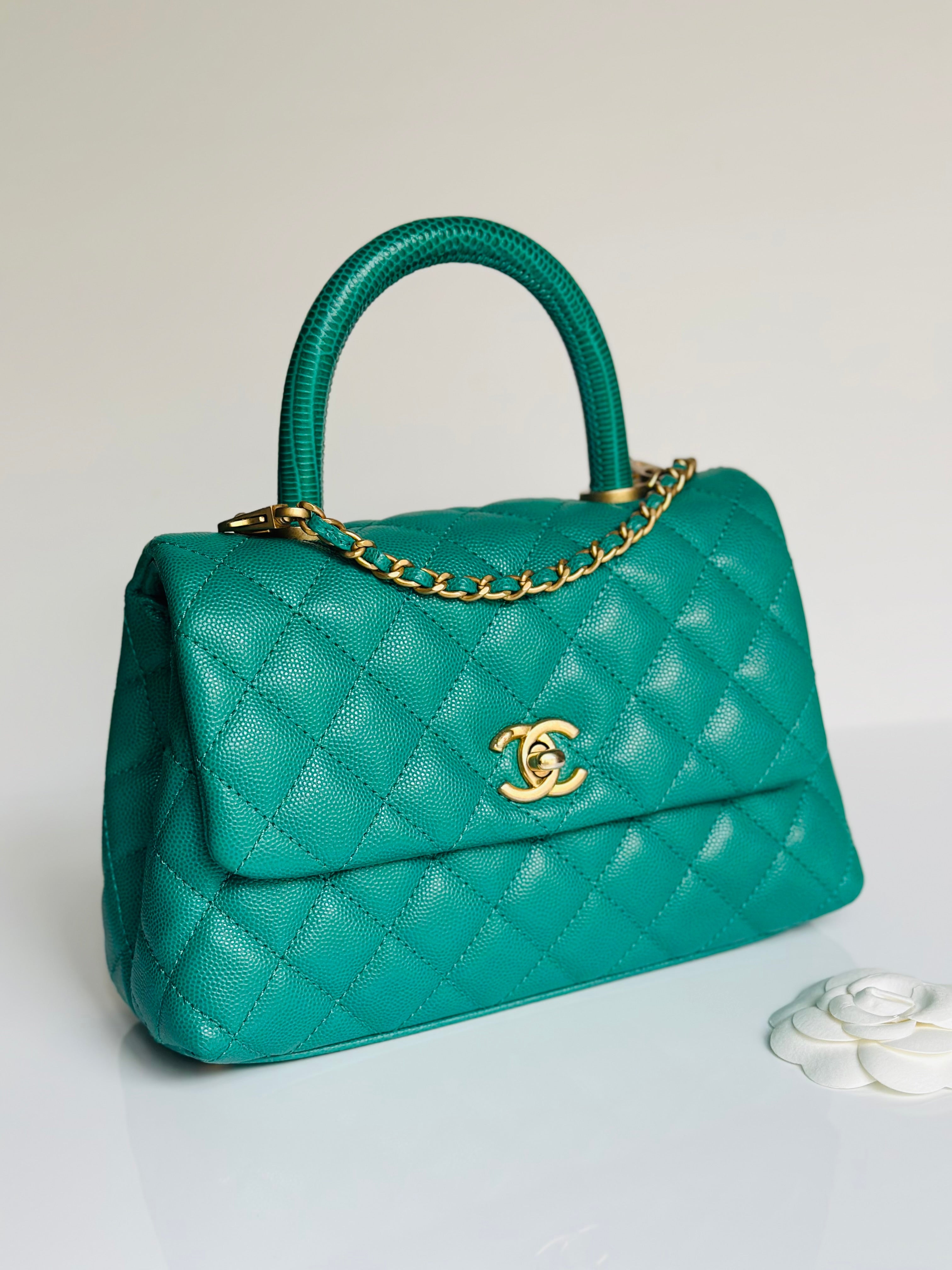 Métiers D’art 2019 Chanel Small Coco Handle Flap Green Caviar & Aged Gold Hardware