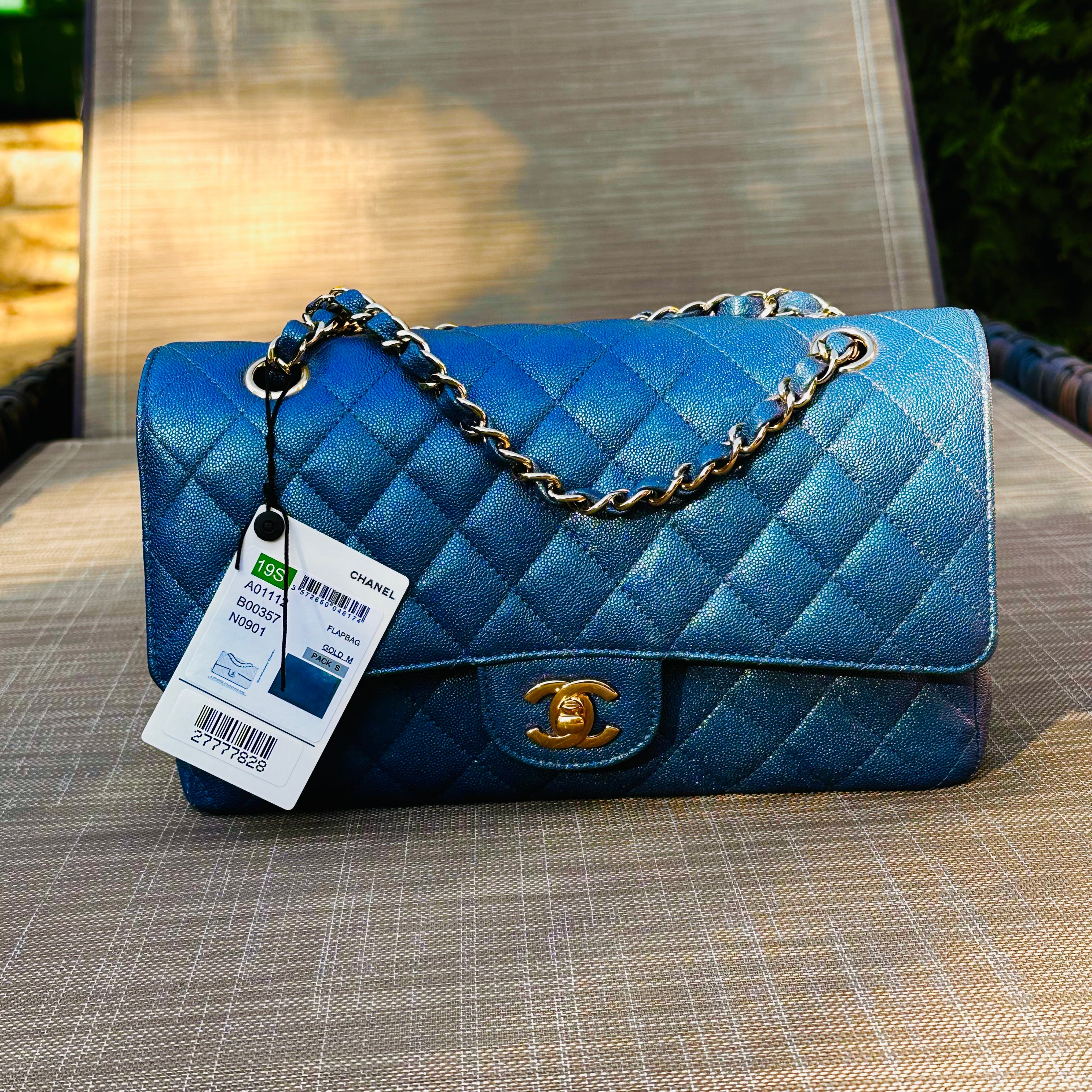 2019 19S Chanel Medium Iridescent Blue Caviar LGHW