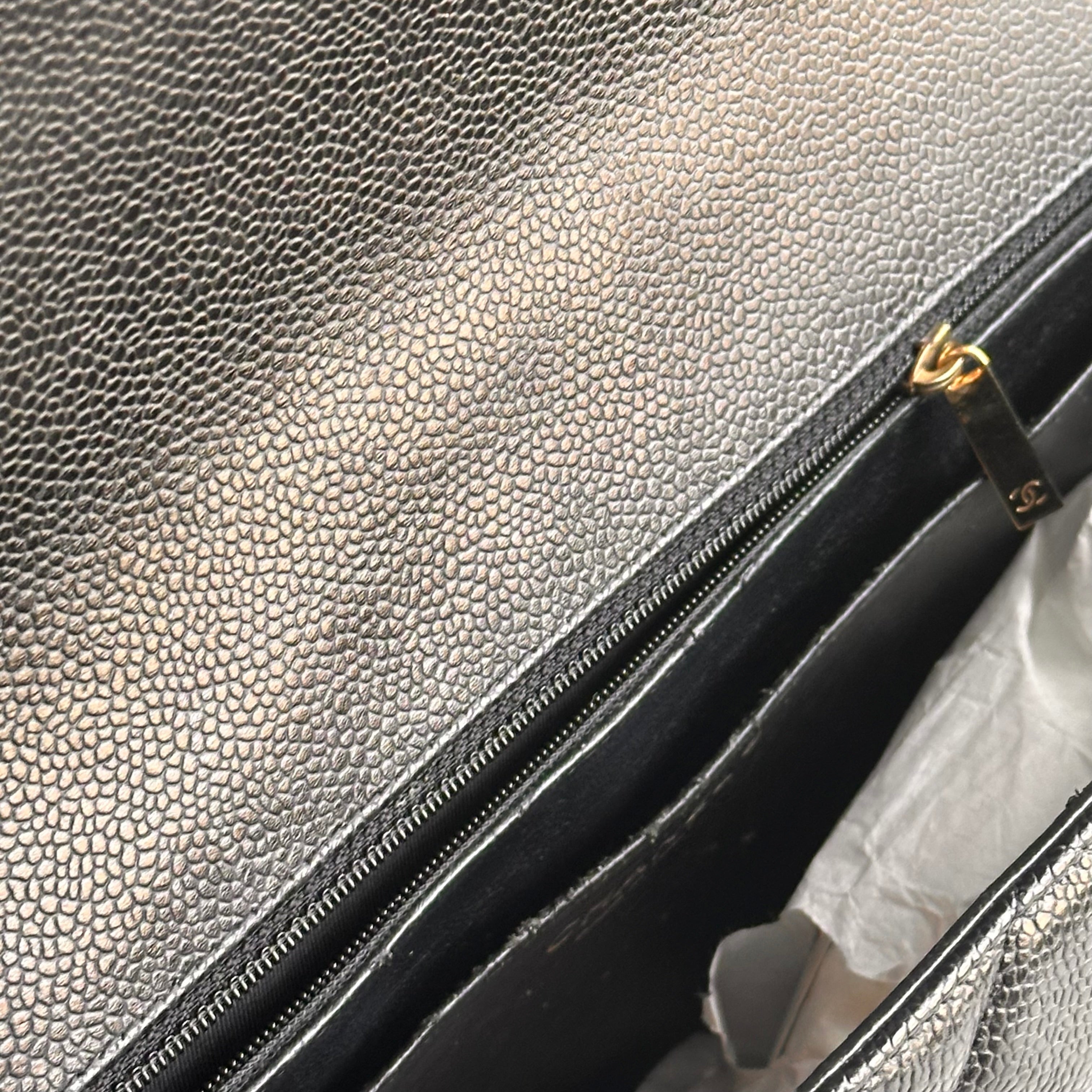 Chanel Maxi Classic Single Flap Black Caviar GHW