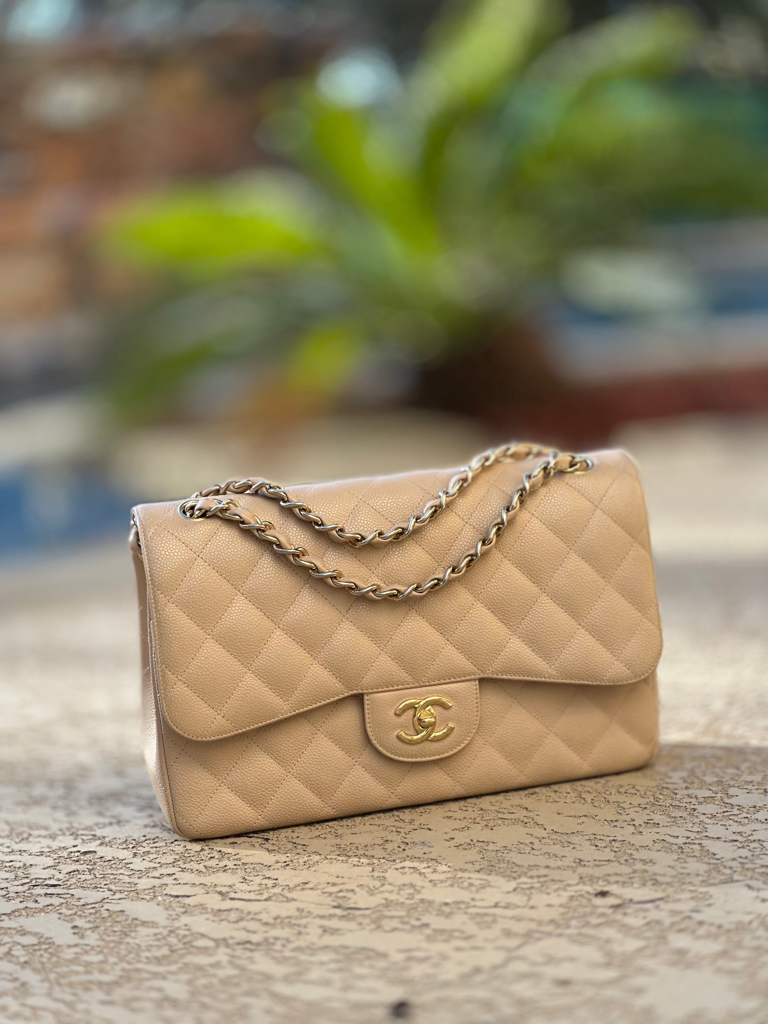 Chanel jumbo Beige Clair Classic Flap