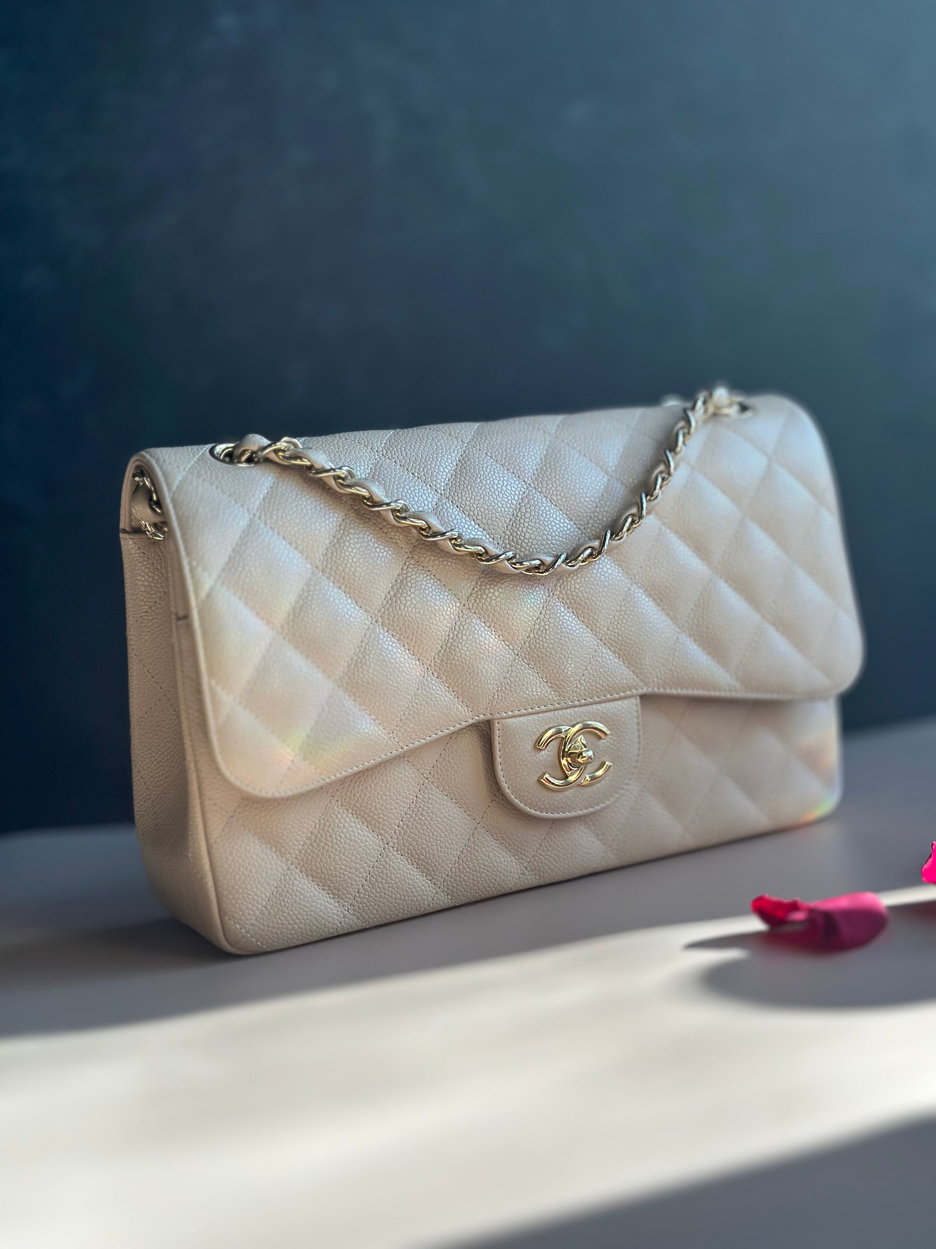 Chanel jumbo Beige Clair Classic Flap