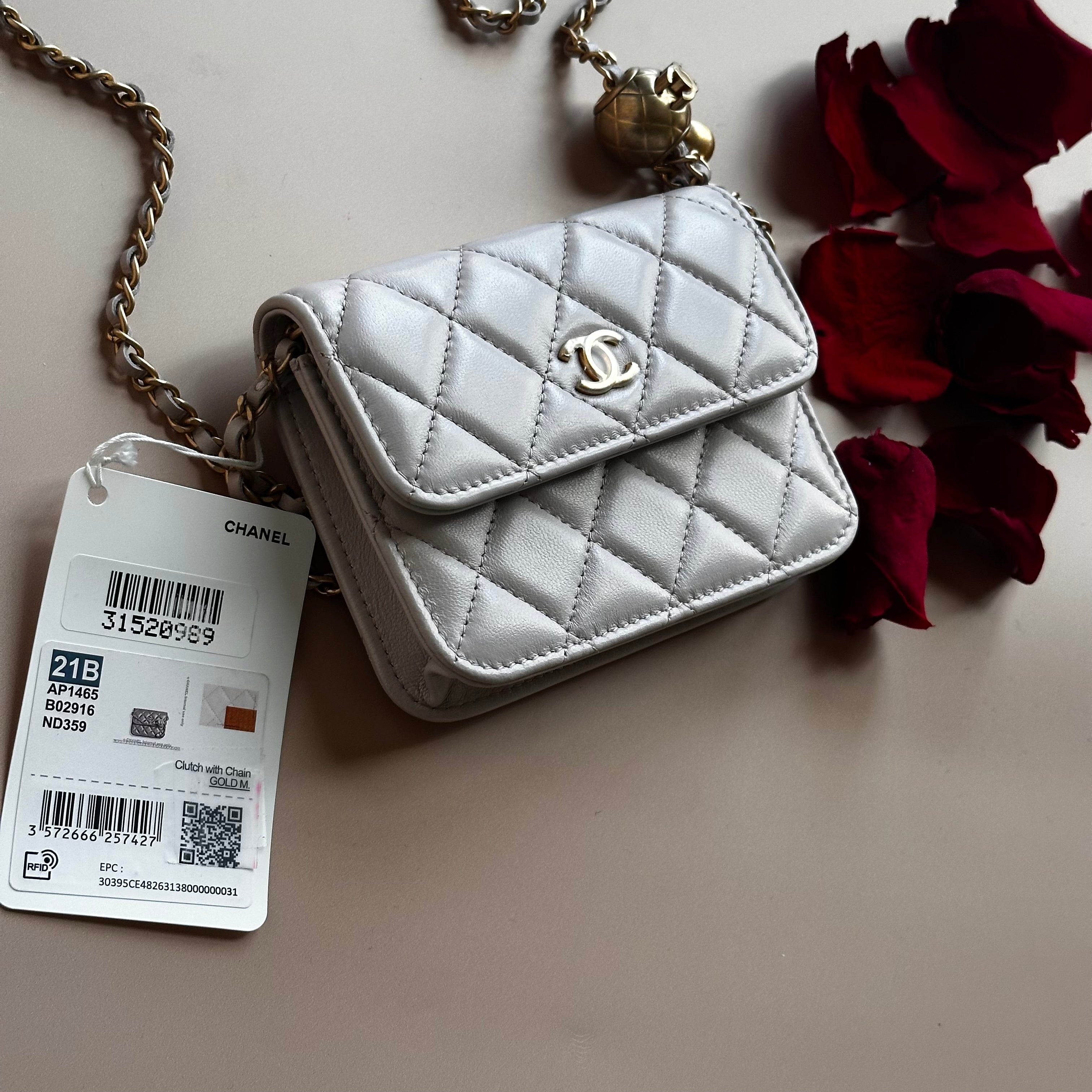 21B Chanel Pearl Crush Mini Clutch with chain lilac lambskin and aged gold hardware