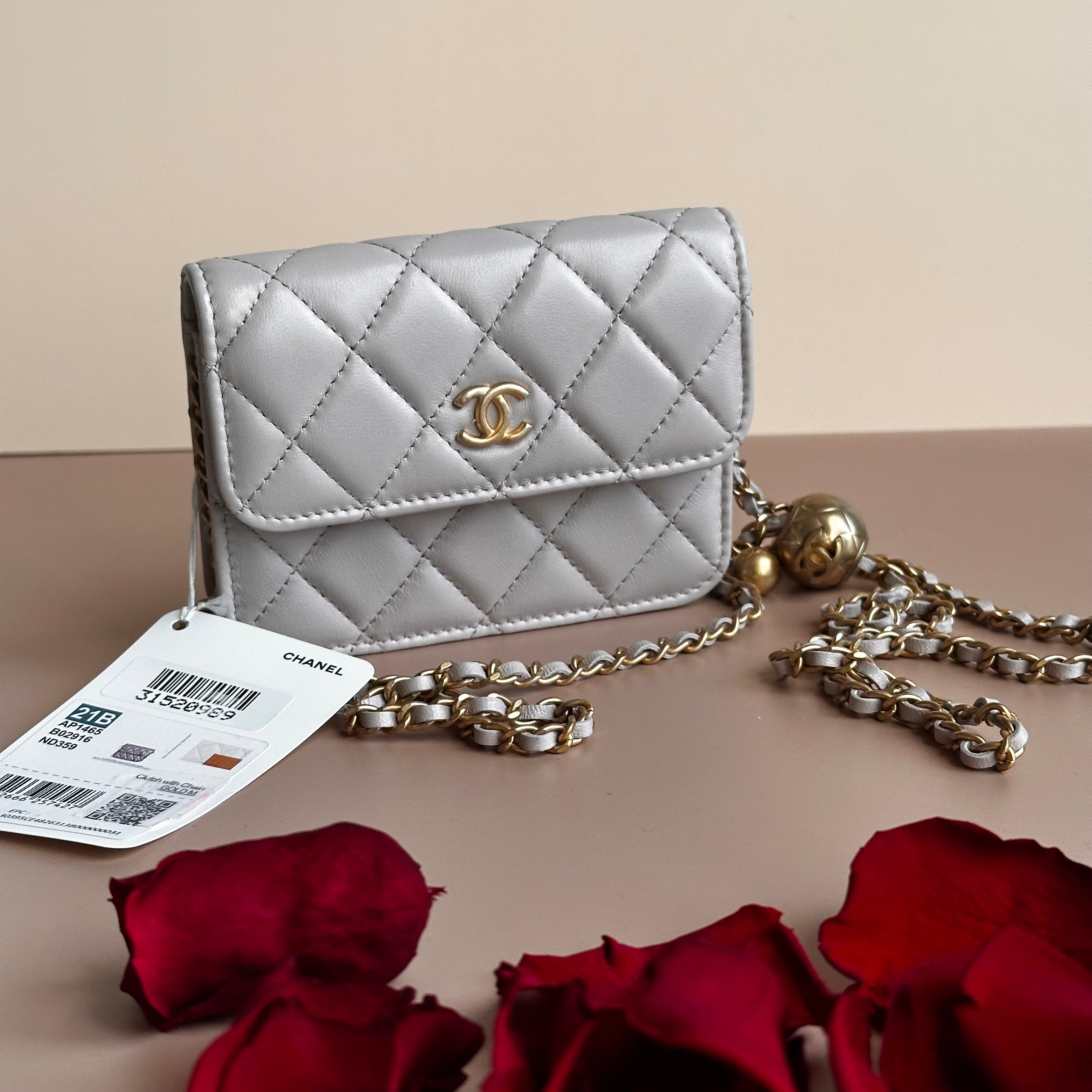 21B Chanel Pearl Crush Mini Clutch with chain lilac lambskin and aged gold hardware