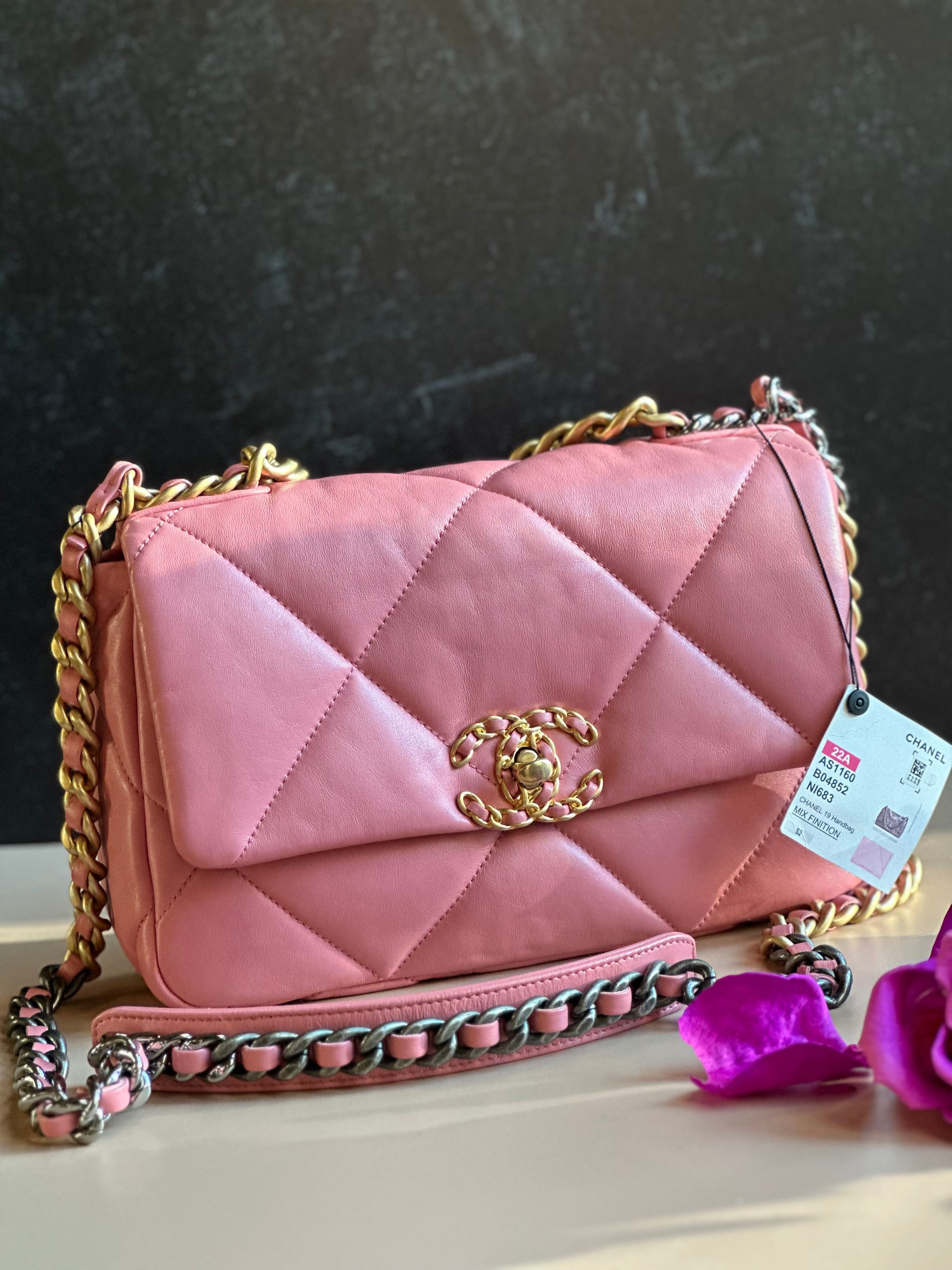 22A Chanel Medium 19 Pink Flap Lambskin Trio Mix Hardwares