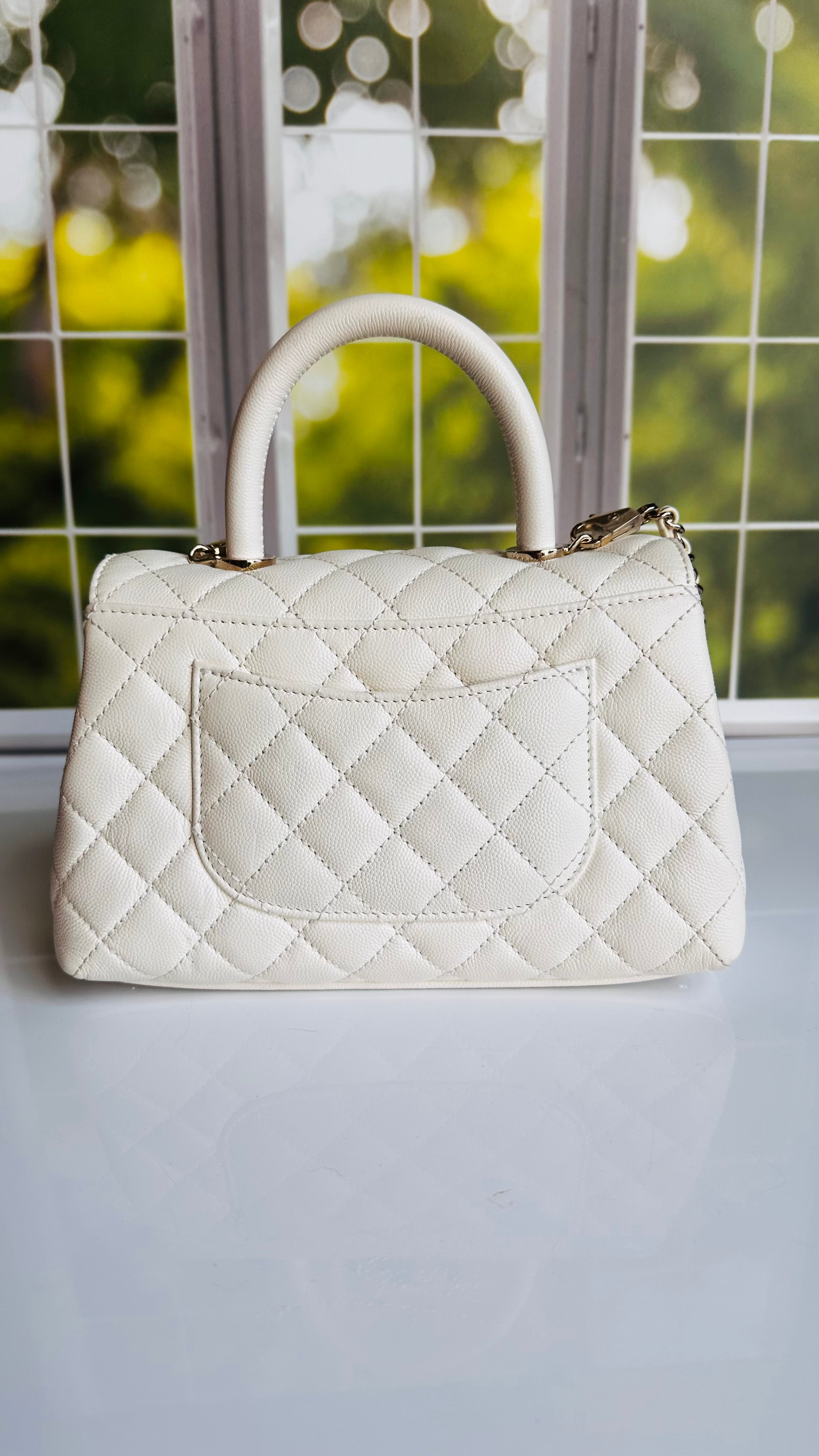 Chanel 2022 Small Coco Handle White Caviar LGHW