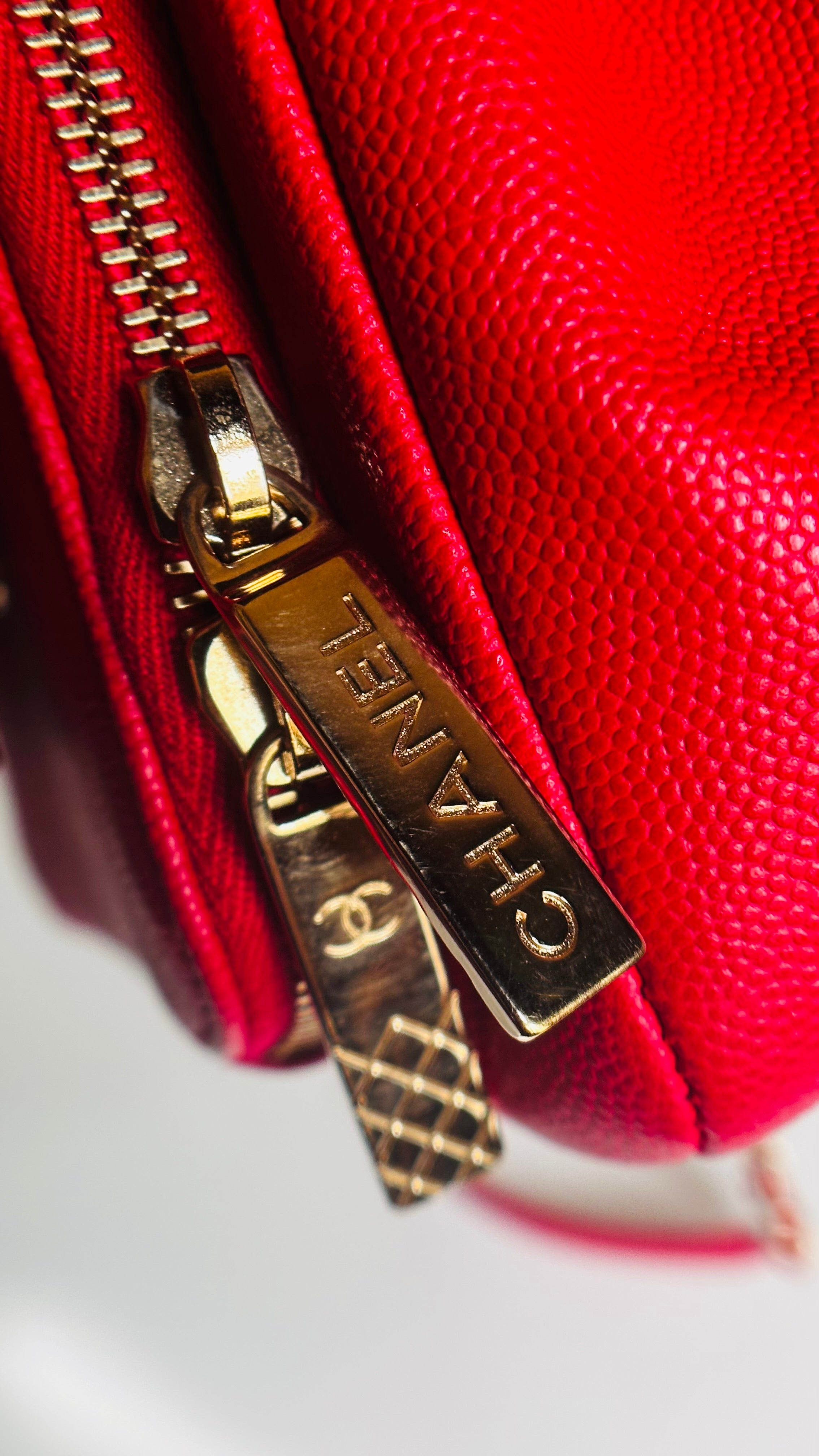 18S Chanel Small Business Affinity Flap Red Caviar GHW