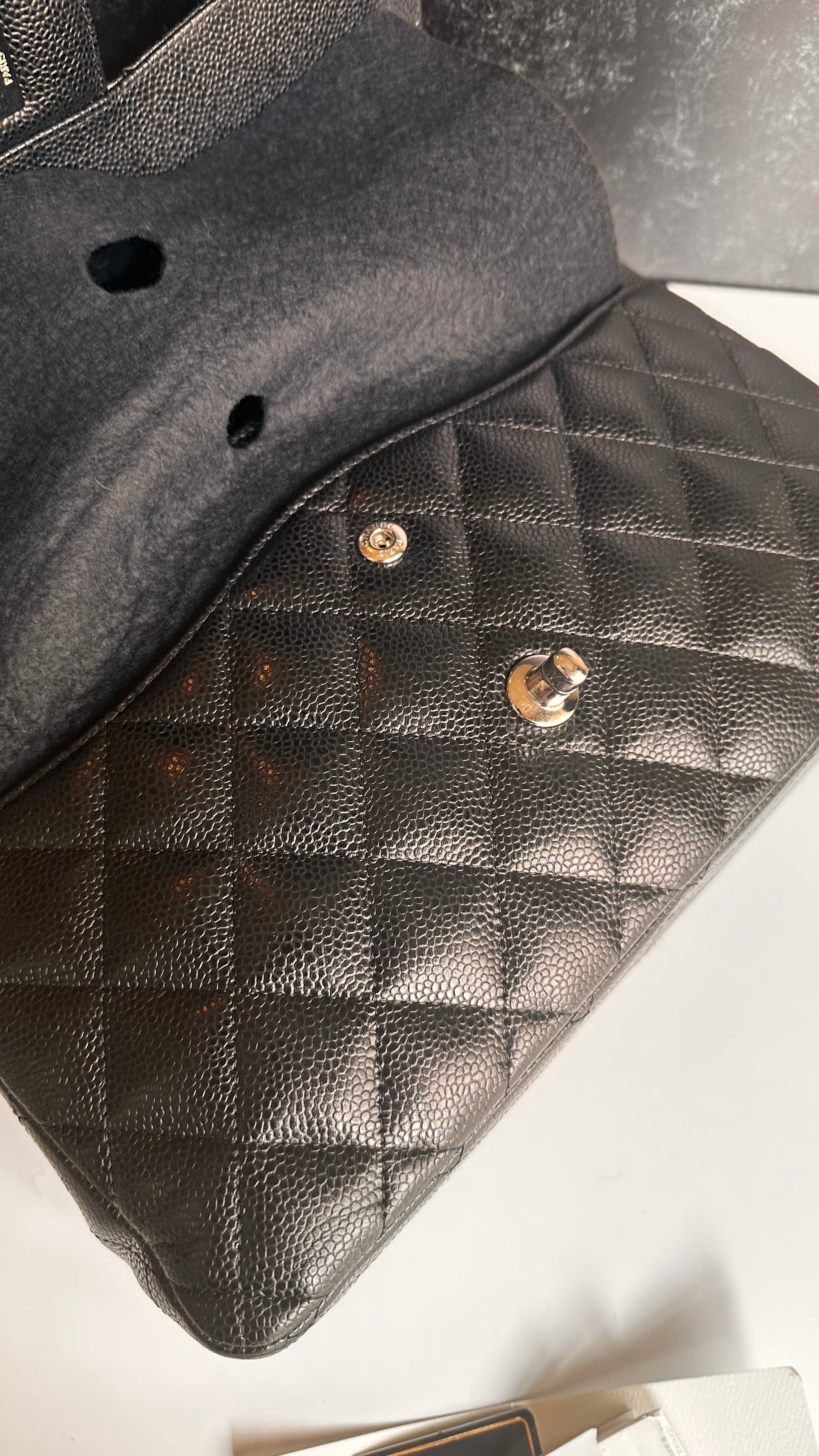 Chanel Timeless Classic Flap Jumbo Black Caviar SHW