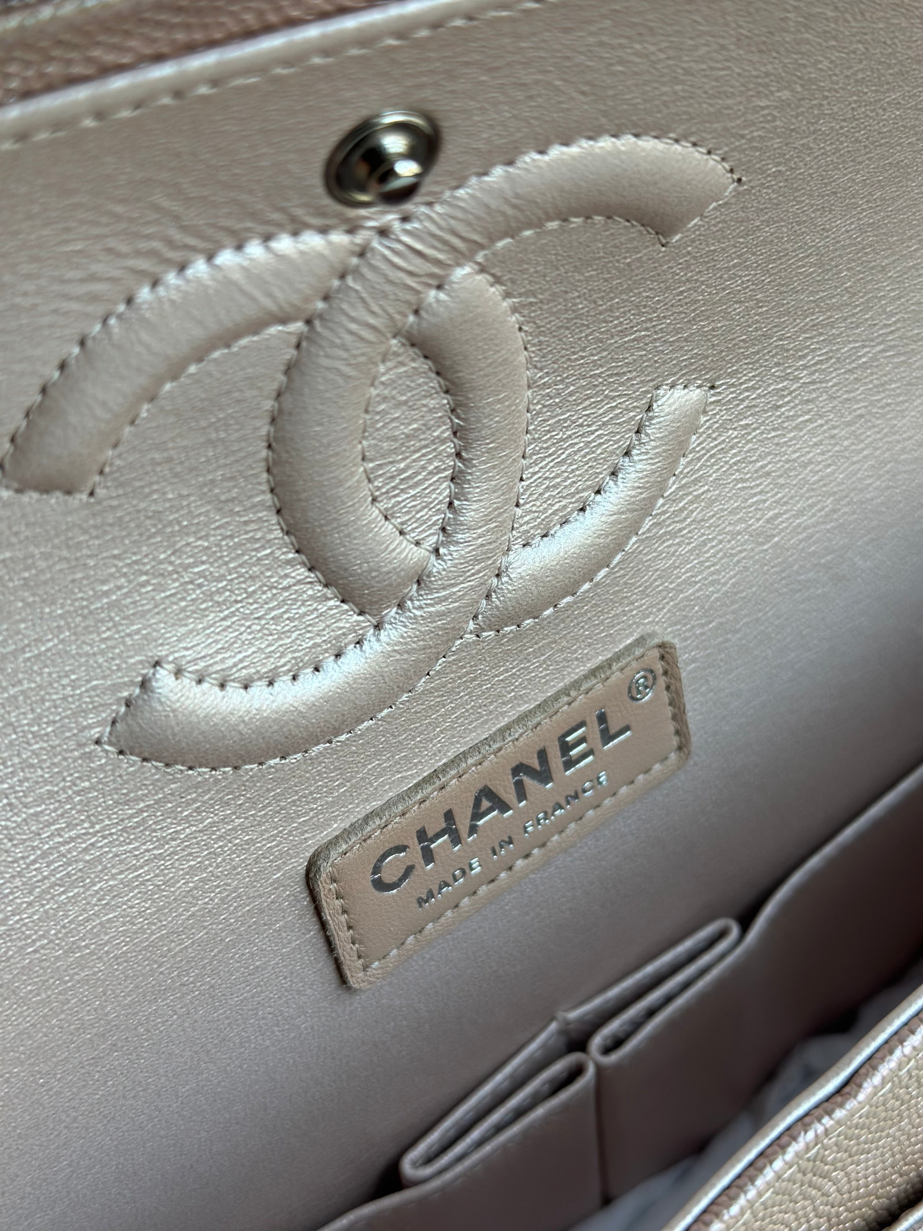 17B Chanel Medium Classic Flap Metallic Rose Gold Chevron SHW