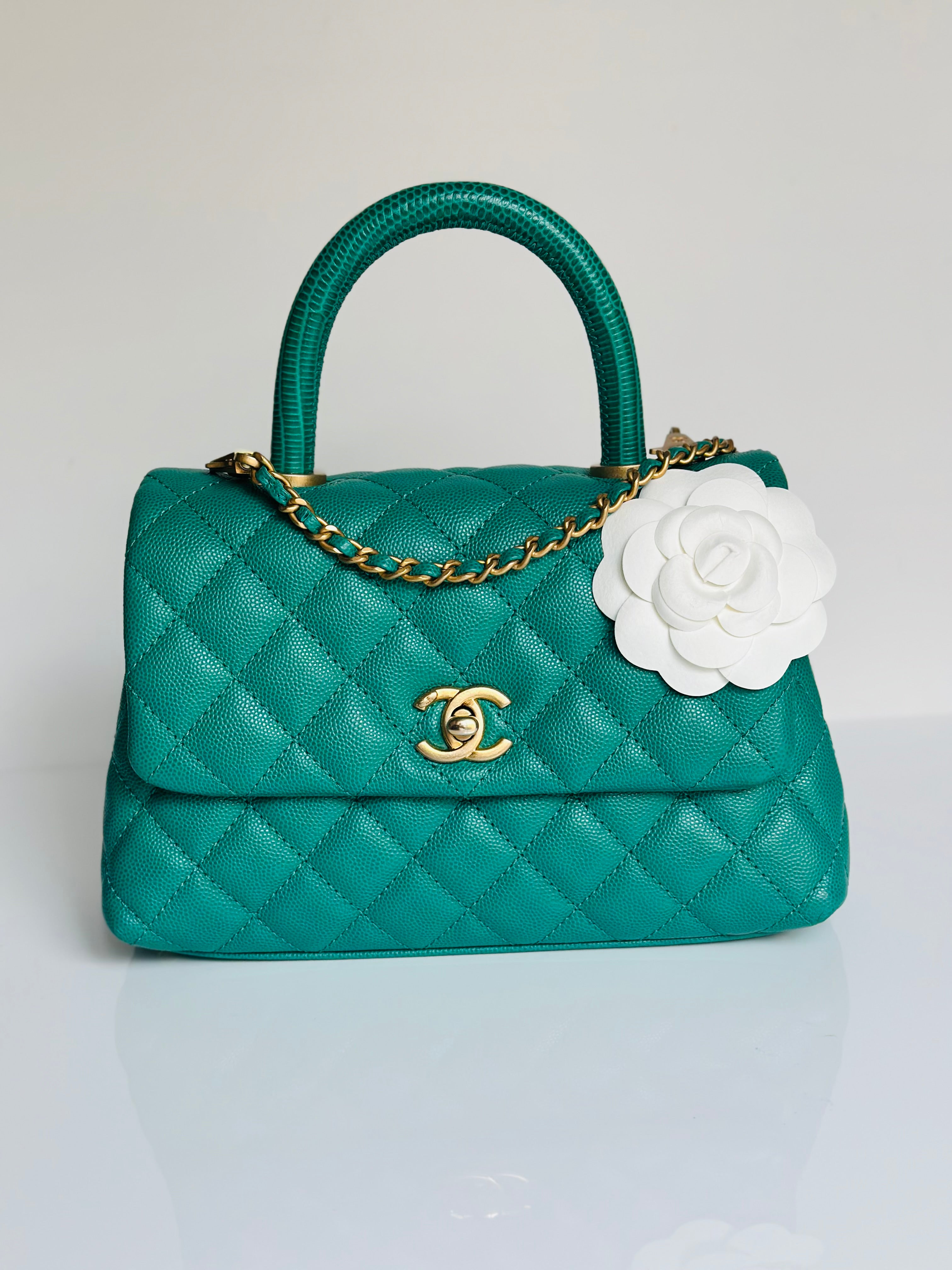 Métiers D’art 2019 Chanel Small Coco Handle Flap Green Caviar & Aged Gold Hardware