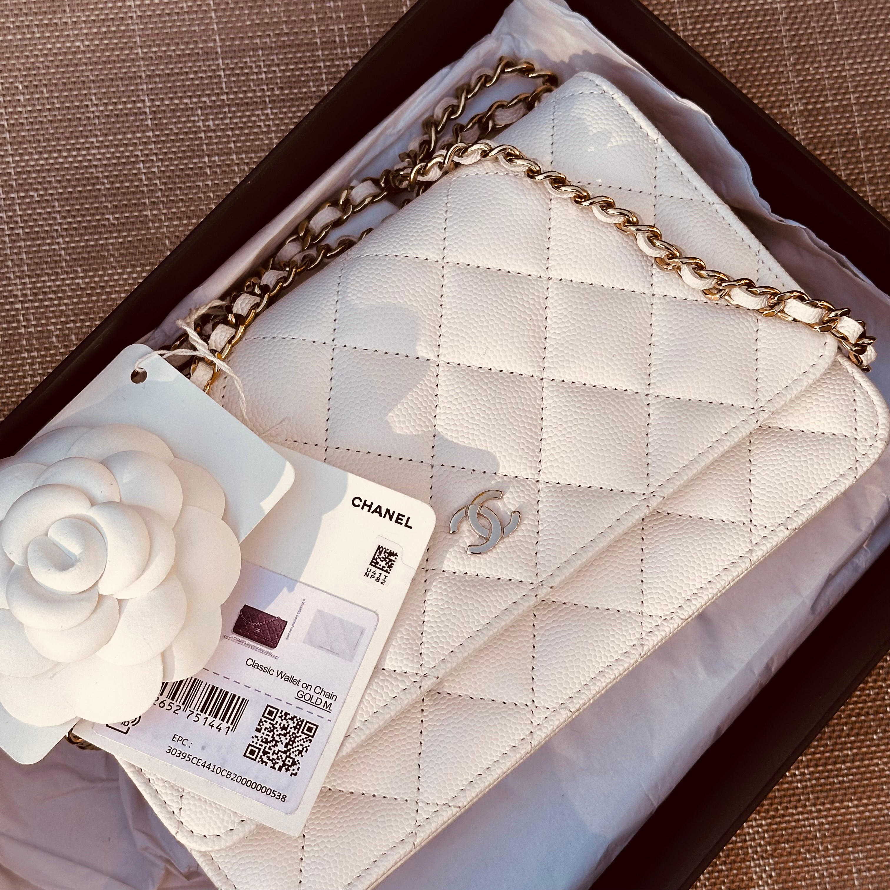 21B/ 2021 Chanel WOC White Caviar LGHW