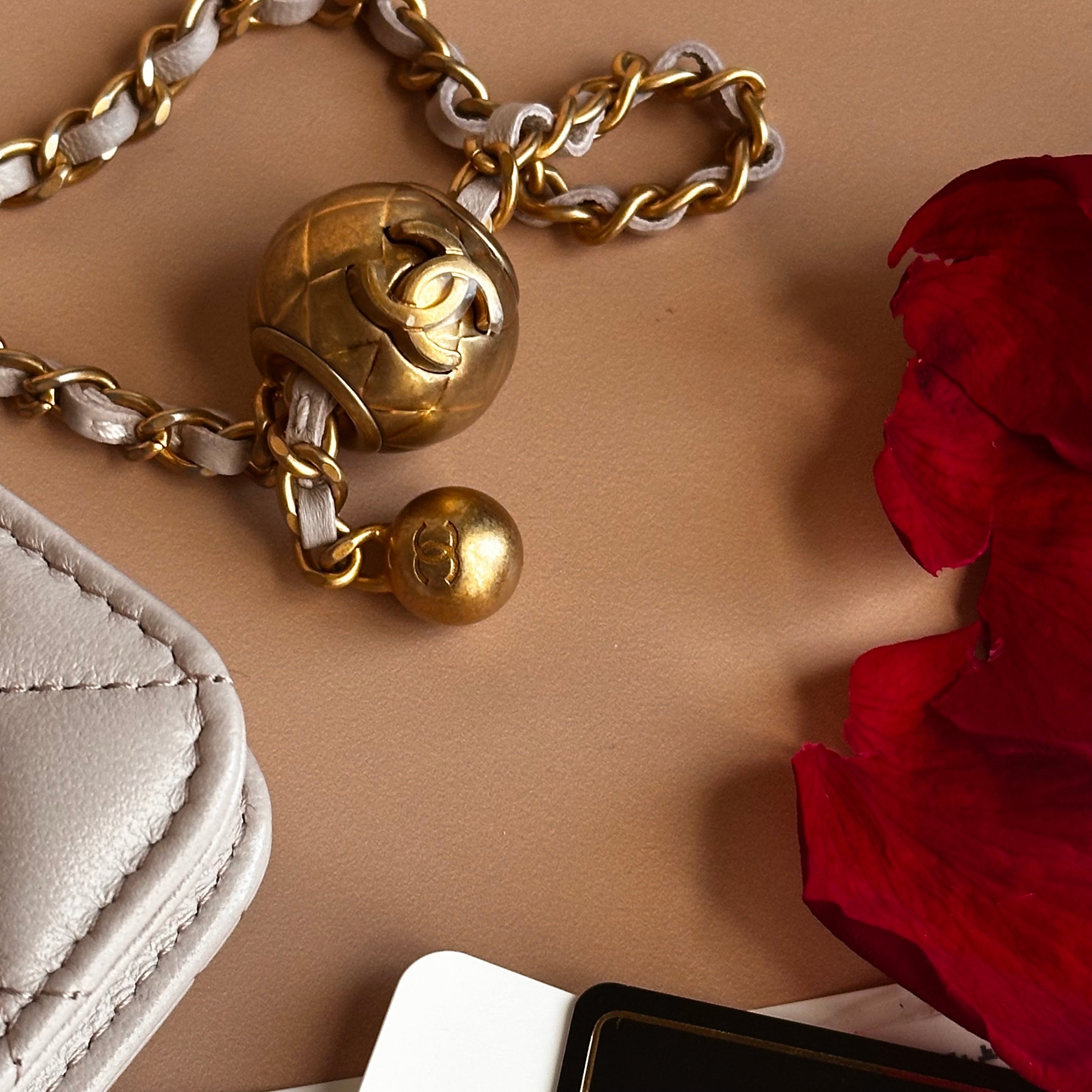 21B Chanel Pearl Crush Mini Clutch with chain lilac lambskin and aged gold hardware