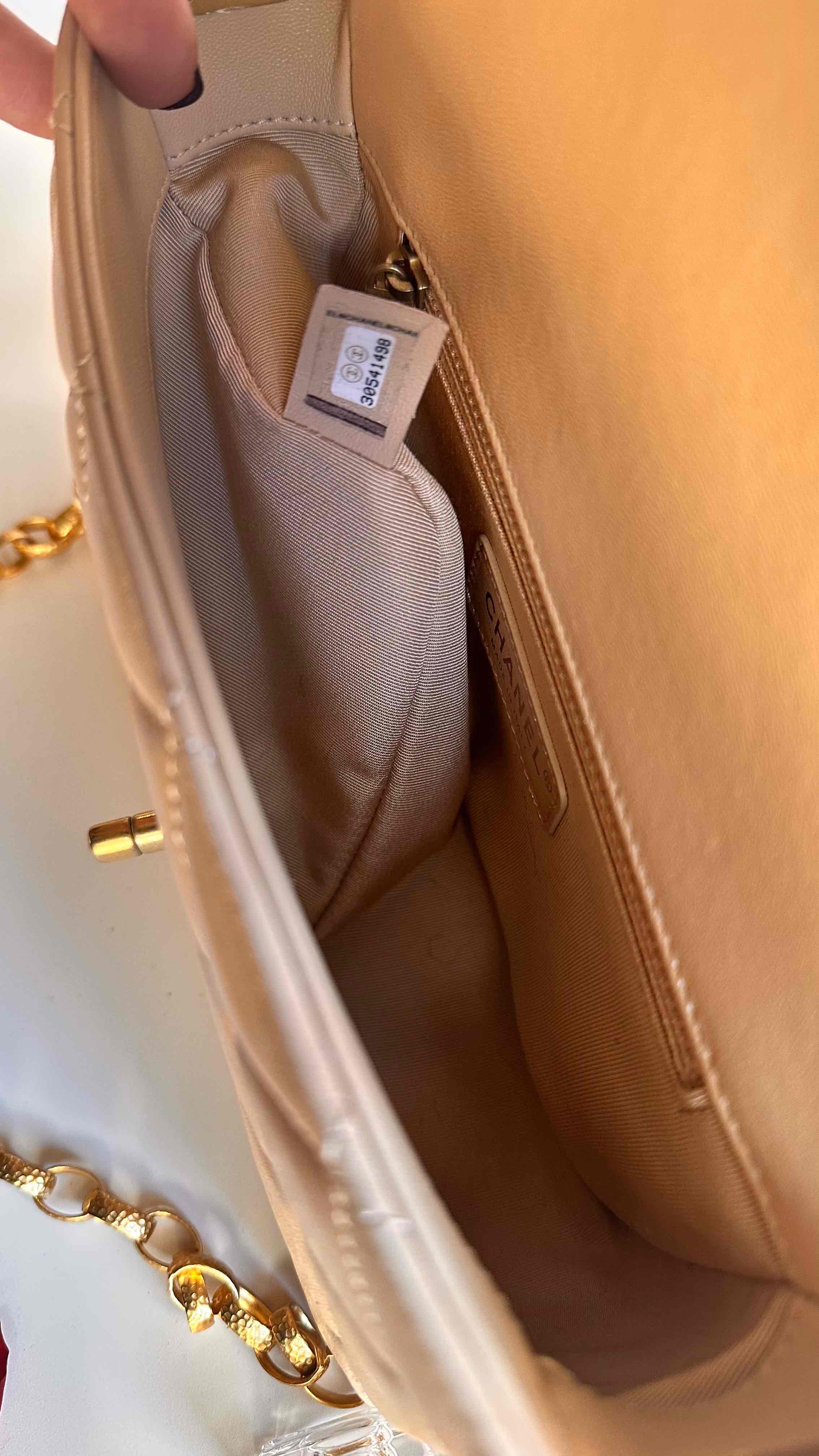 Chanel CC Coin Flap Beige Lambskin GHW