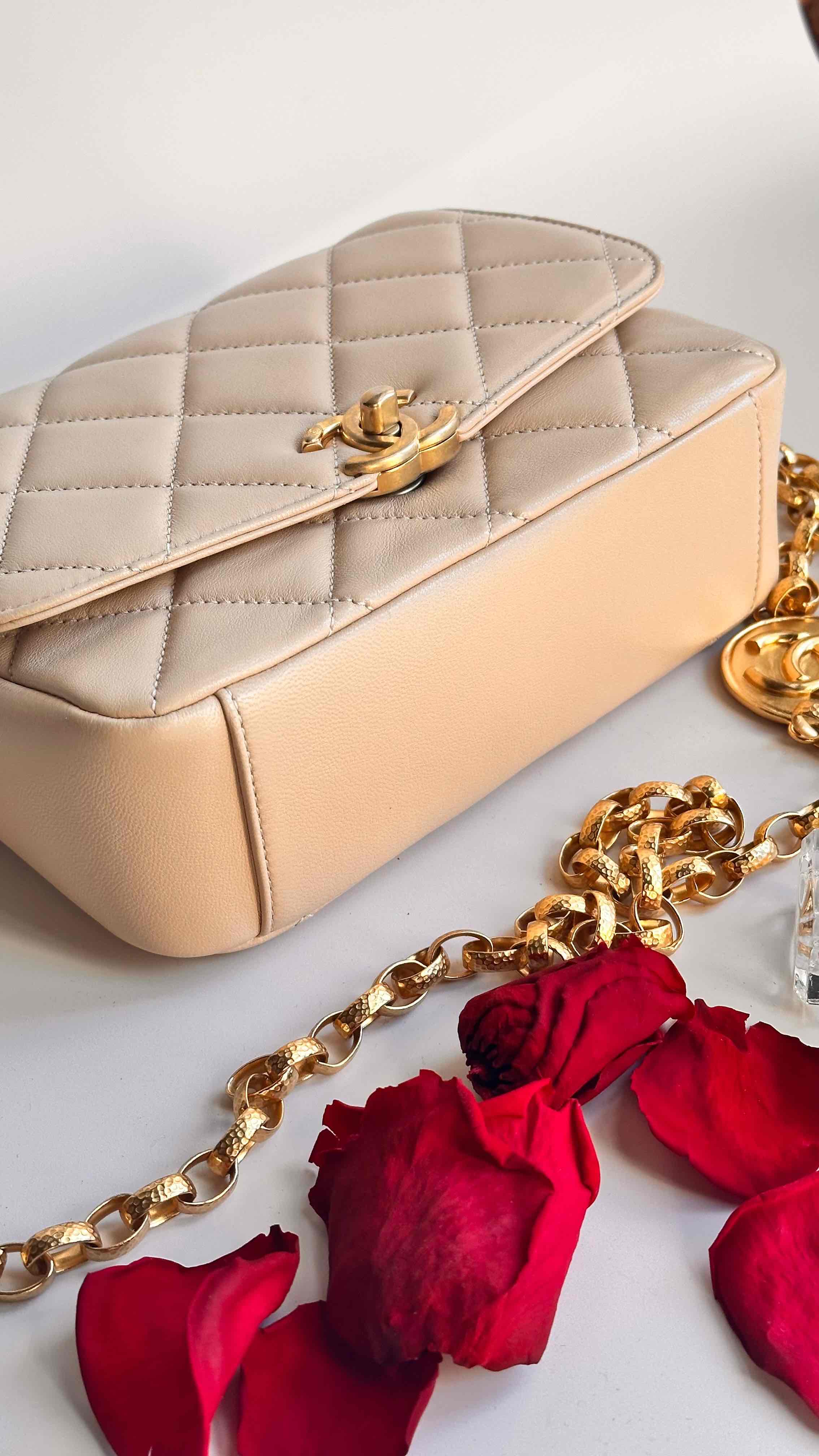 Chanel CC Coin Flap Beige Lambskin GHW