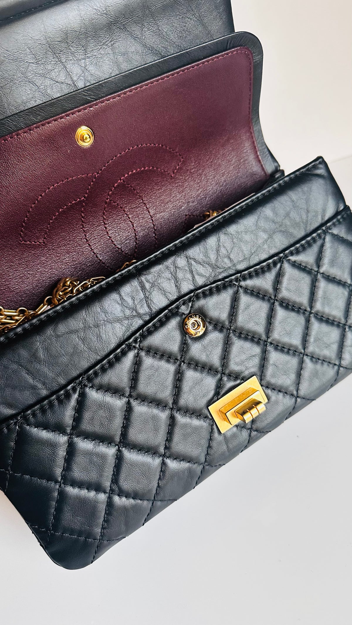 Chanel 2.55 Reissue Double Flap Black Aged Calfskin GHW Size 225