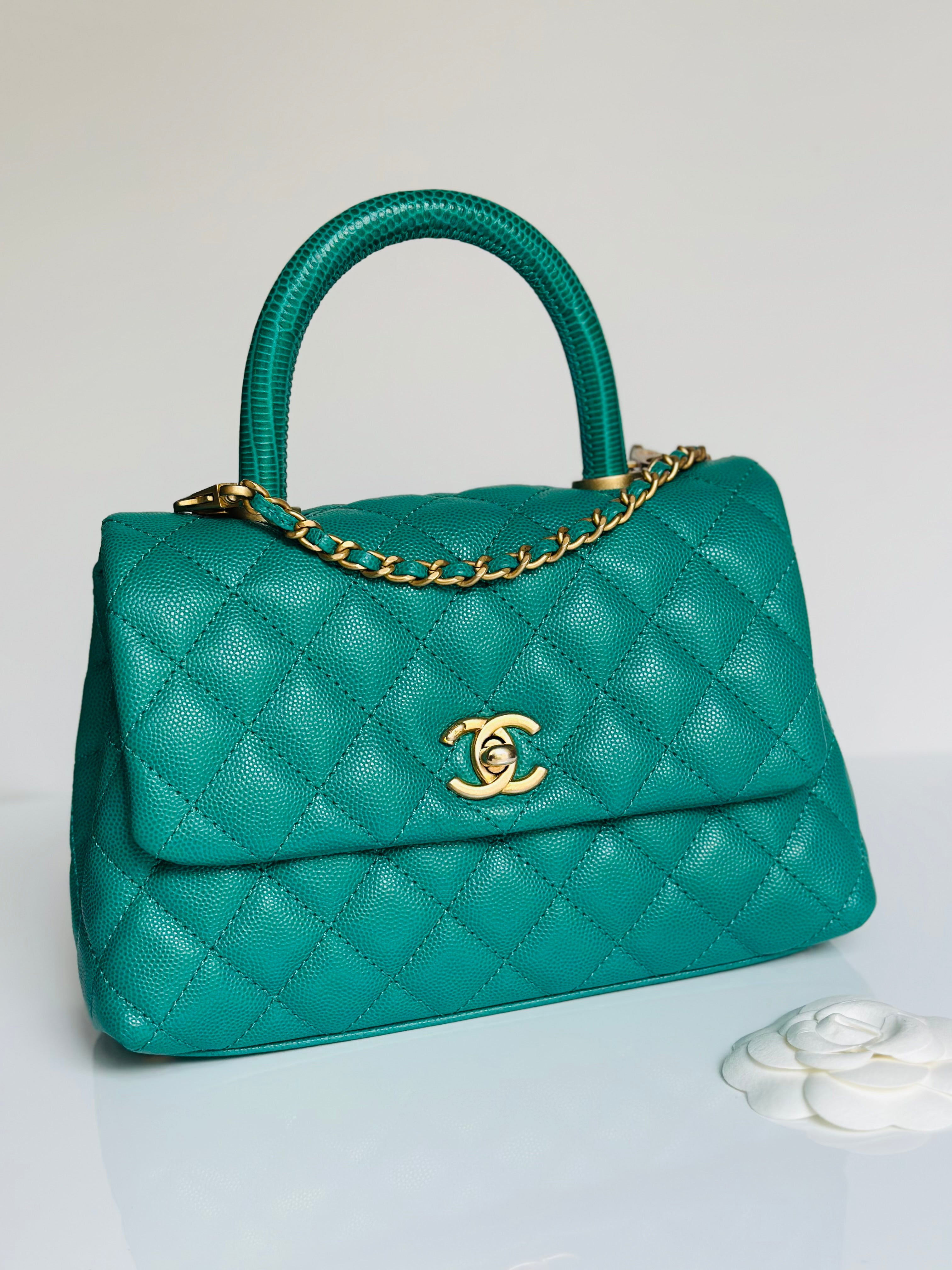 Métiers D’art 2019 Chanel Small Coco Handle Flap Green Caviar & Aged Gold Hardware