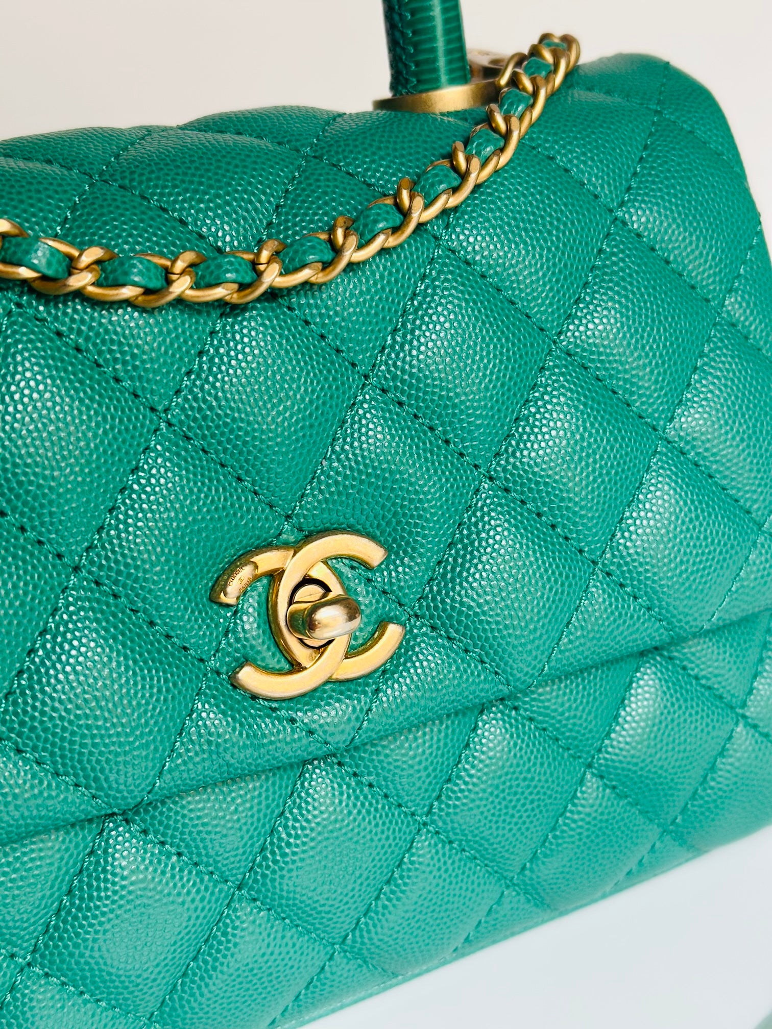 Métiers D’art 2019 Chanel Small Coco Handle Flap Green Caviar & Aged Gold Hardware