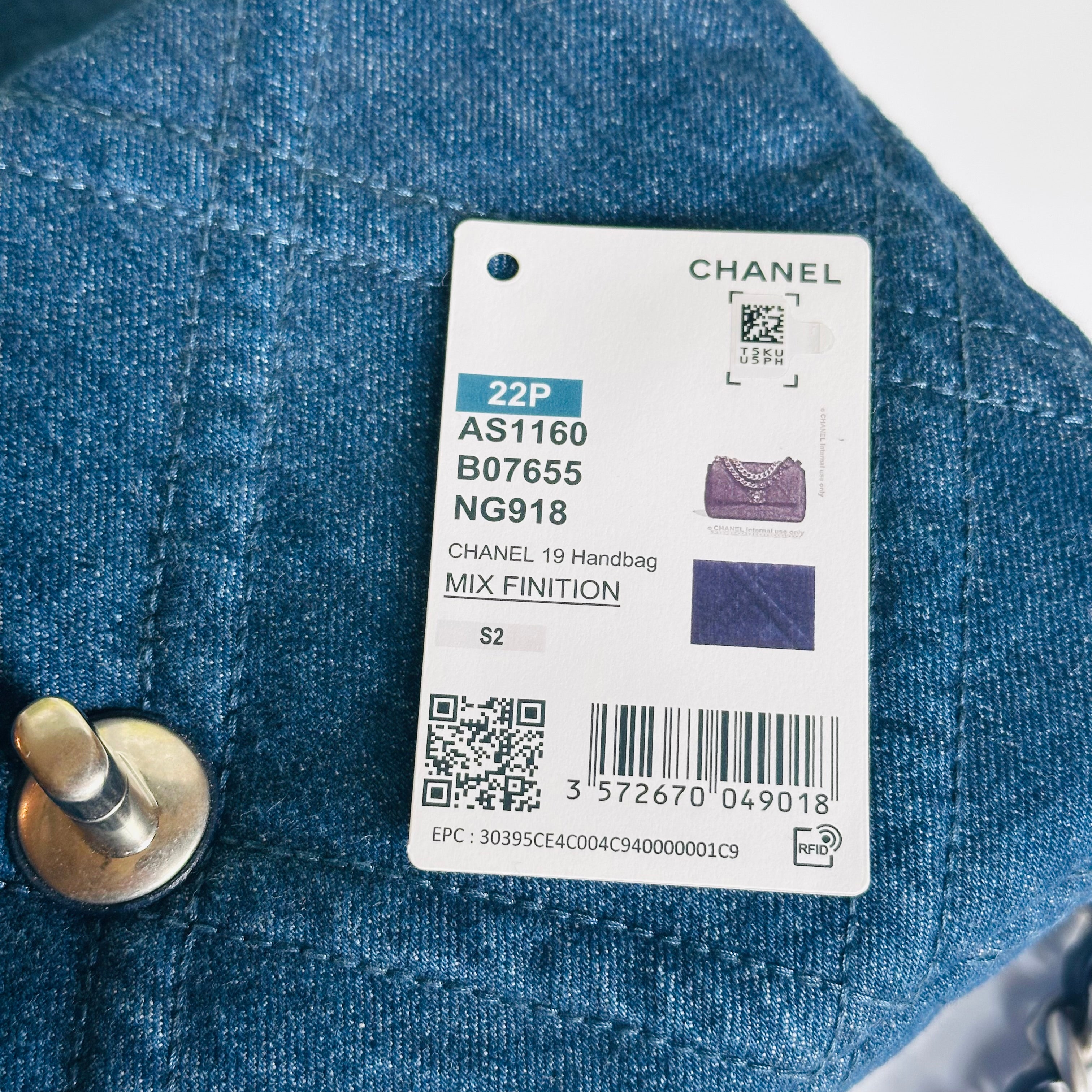 2022 Chanel Small-Medium 19 Flap Dark Blue Denim w/mixed Finish Hardware