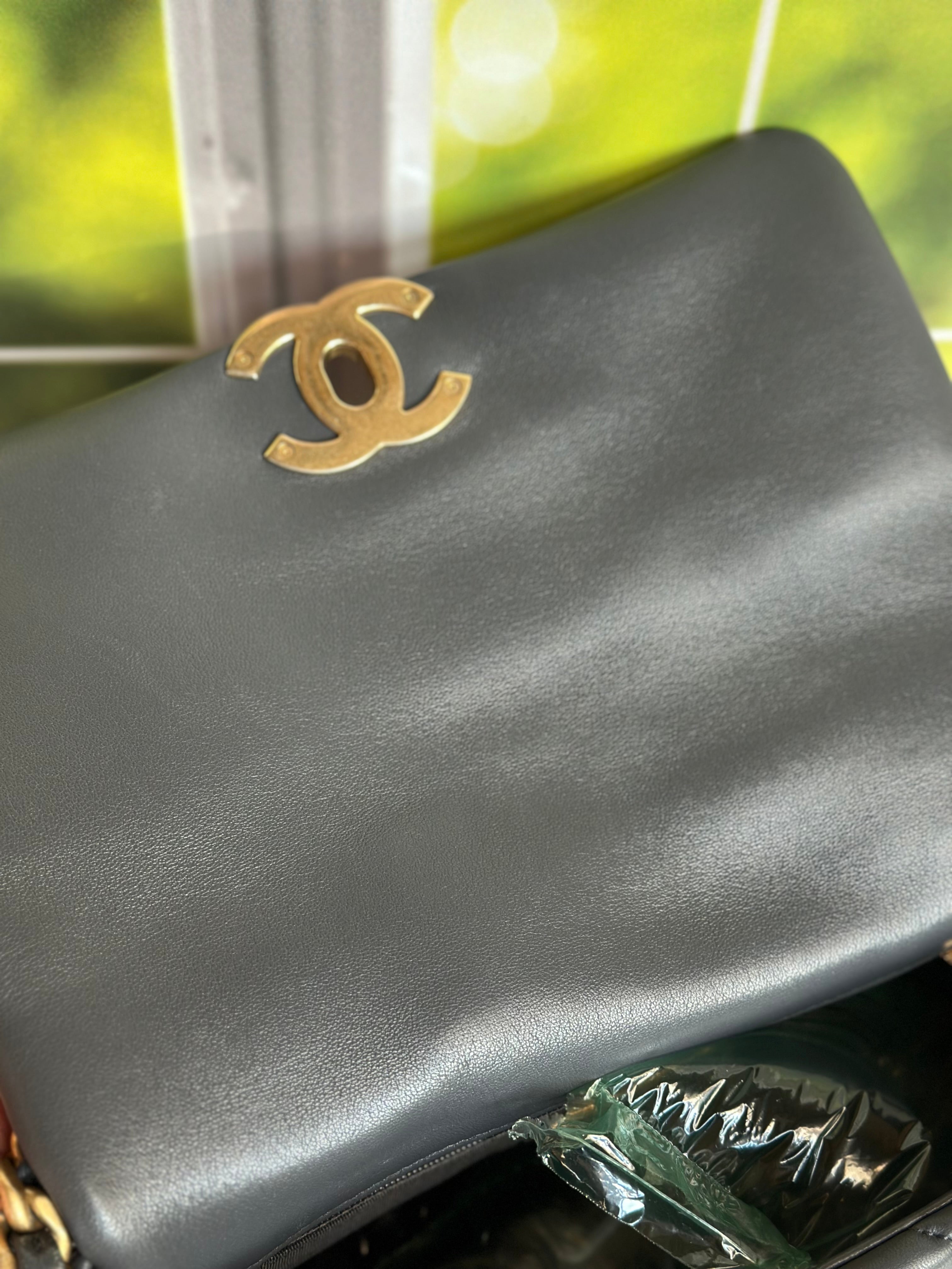 21B Chanel Small-Medium 19 Flap Dark Grey Lambskin