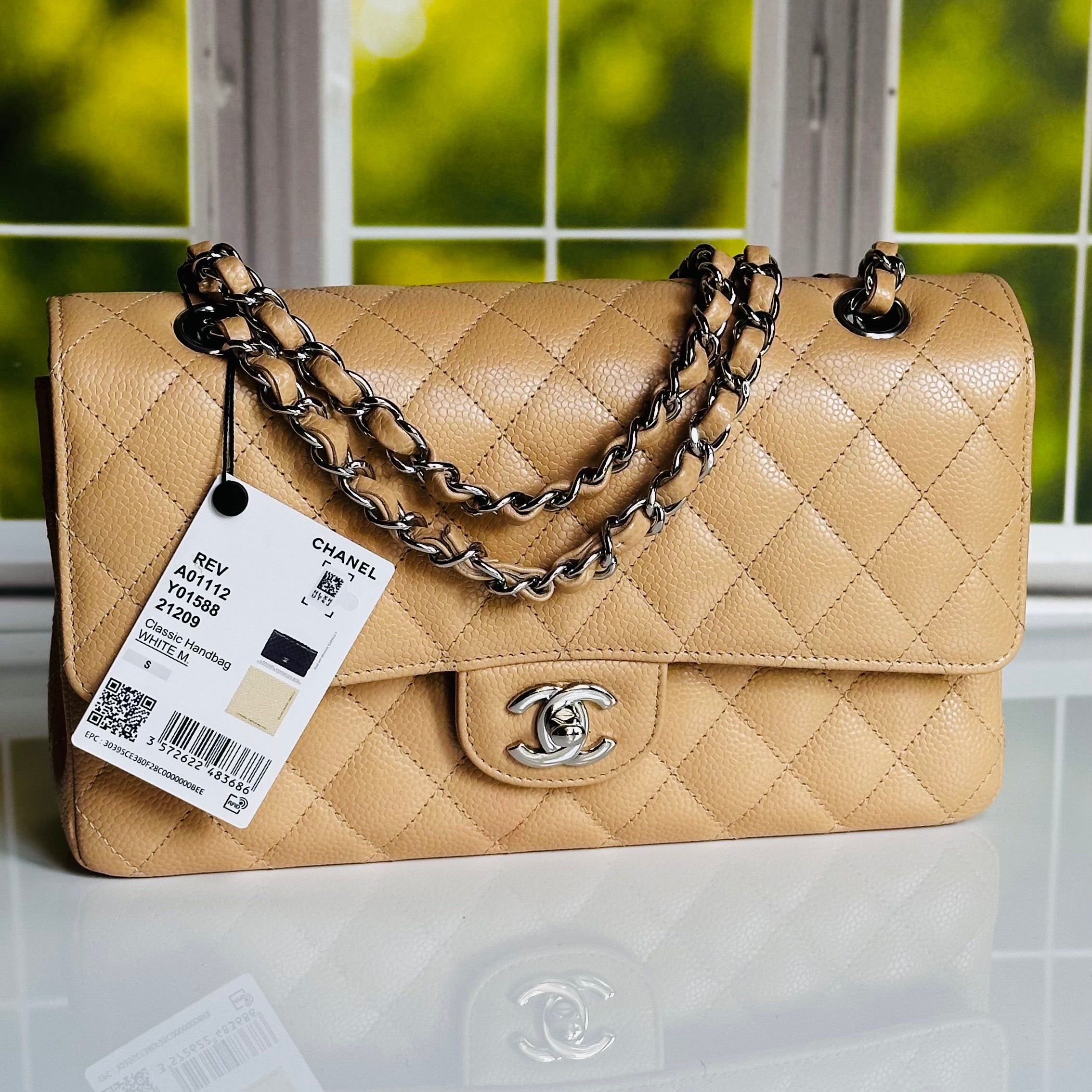 2022 Chanel Medium Classic Flap Beige Clair Caviar SHW