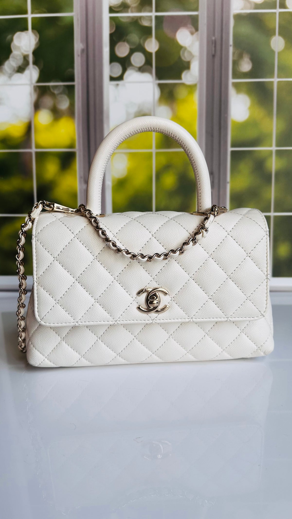 Chanel 2022 Small Coco Handle White Caviar LGHW