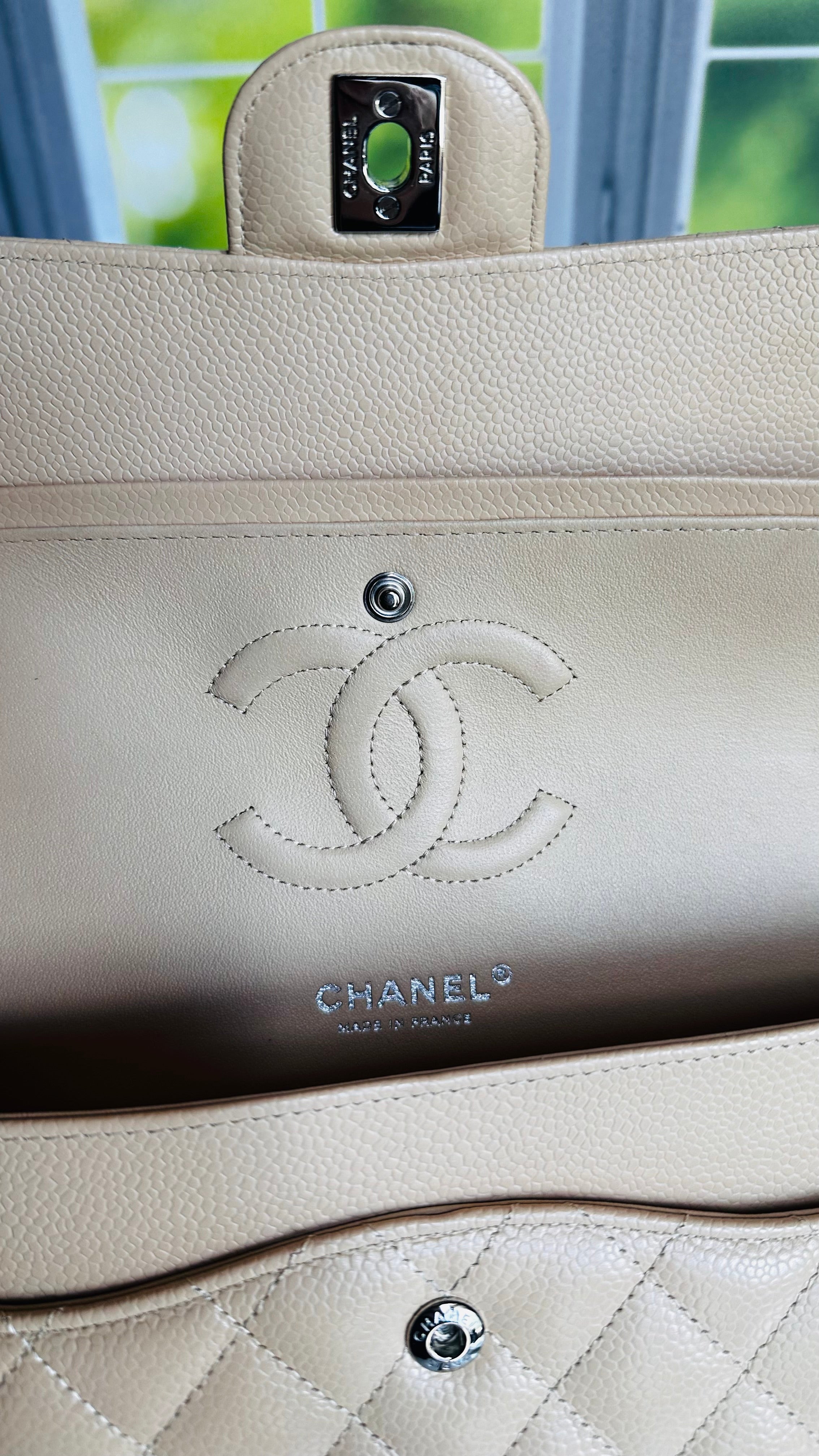 2022 Chanel Medium Classic Flap Beige Clair Caviar SHW