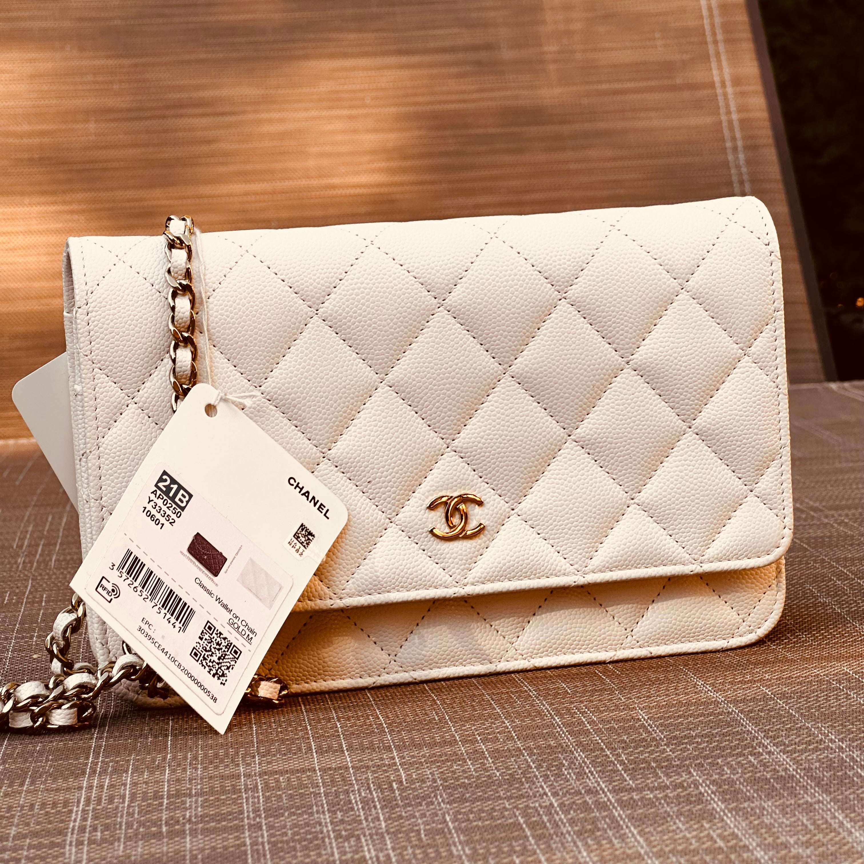 21B/ 2021 Chanel WOC White Caviar LGHW