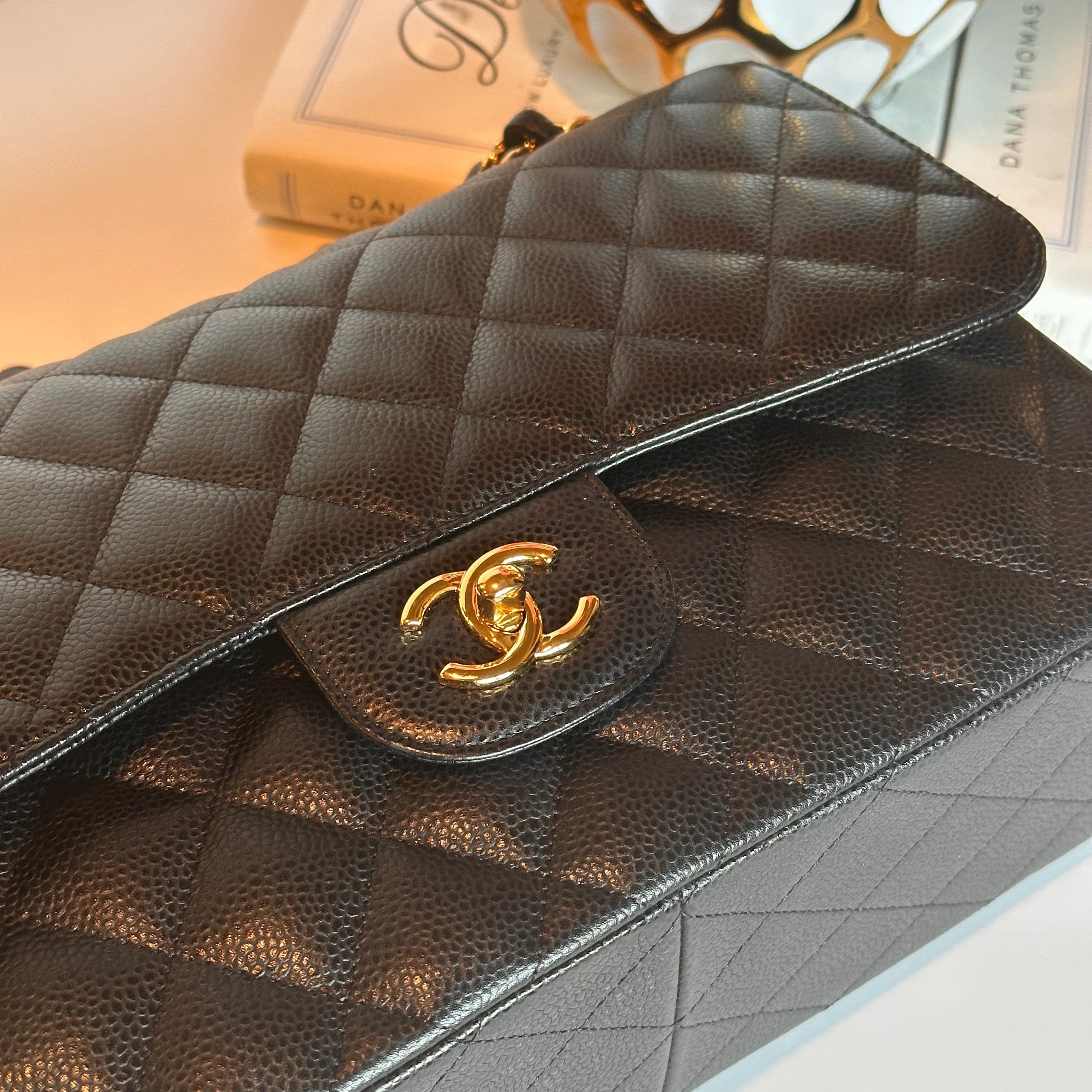 CHANEL JUMBO CLASSIC FLAP BLACK CAVIAR GHW