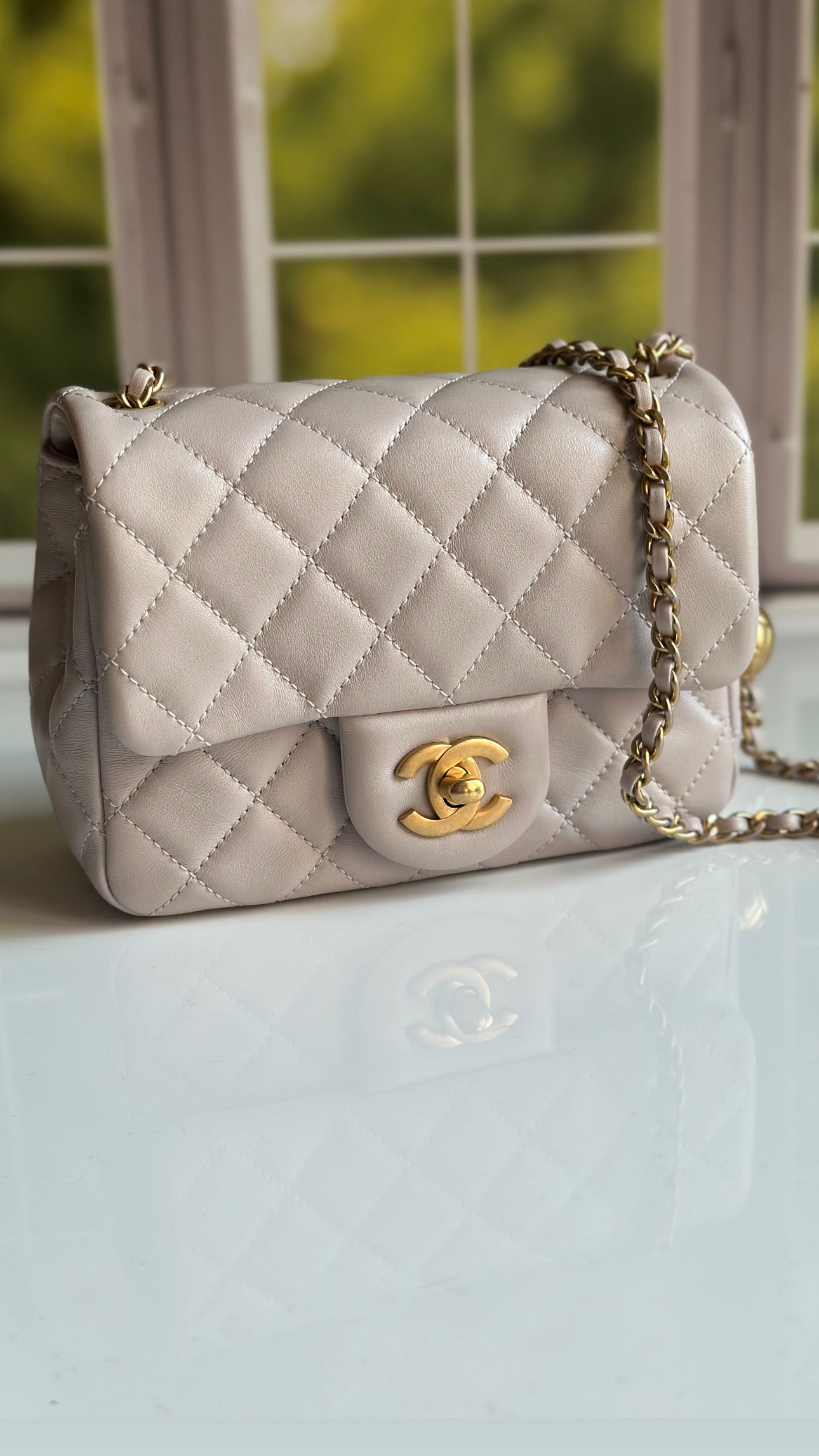 CHANEL① 2021 Chanel Mini Pearl Crush Flap Lilac Lambskin & GHW